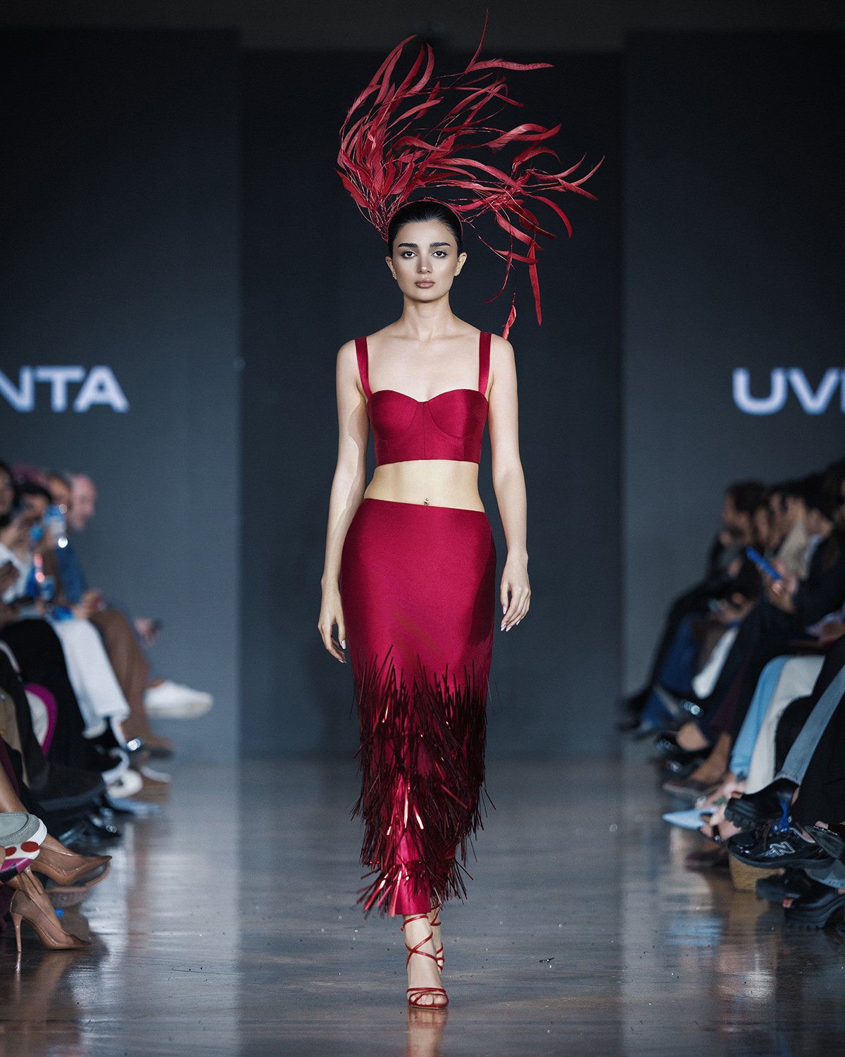 LOOK 8