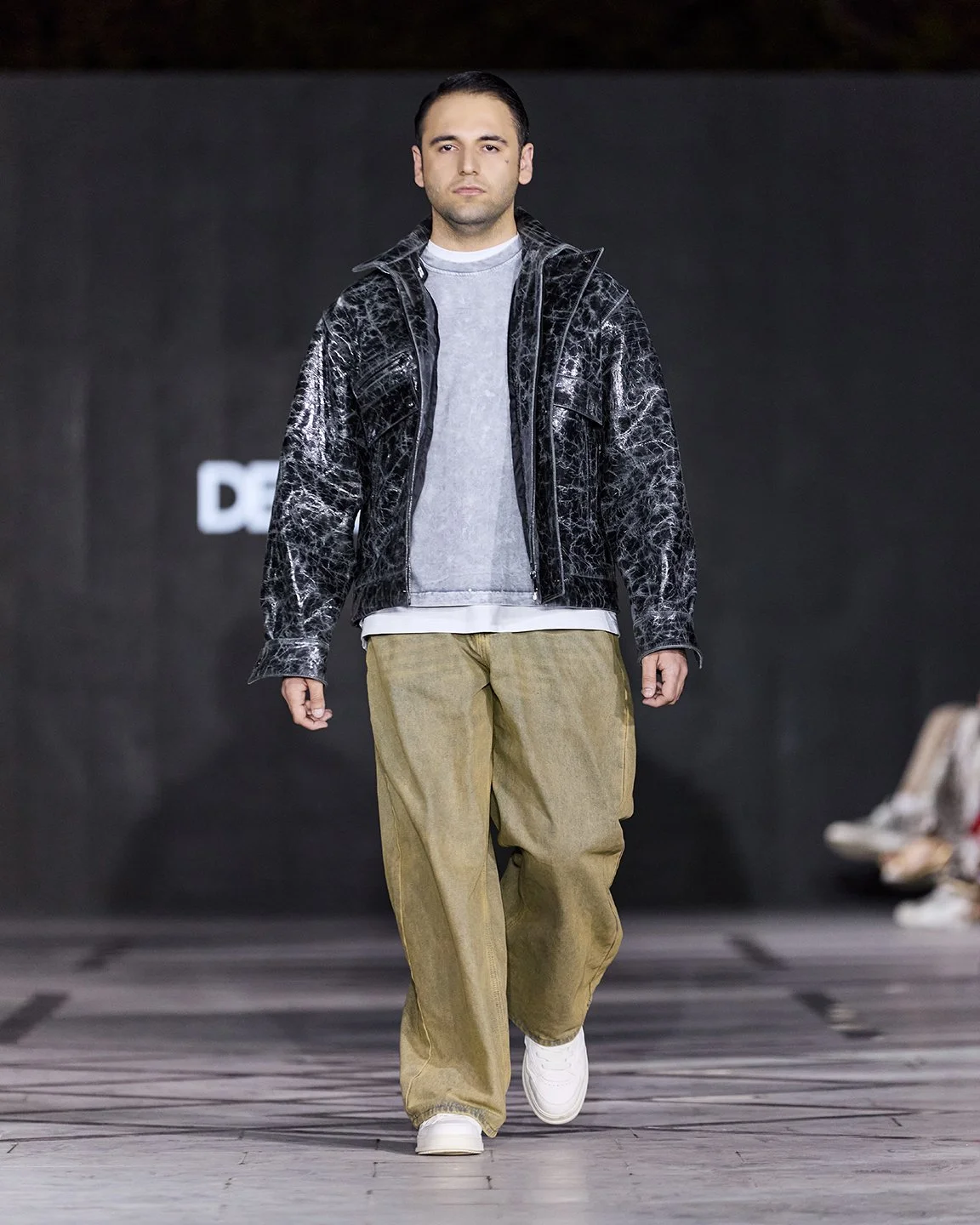 LOOK 20