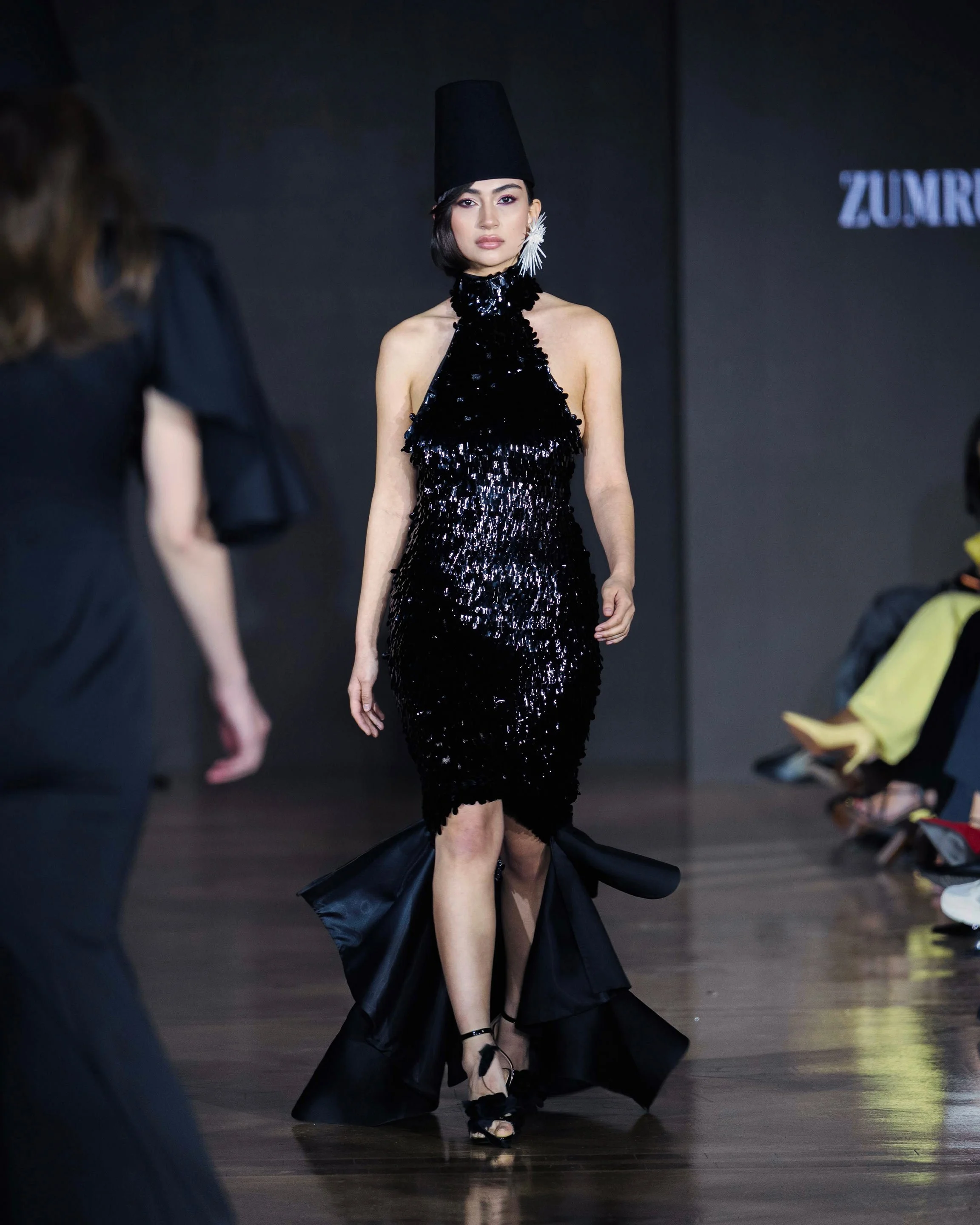 LOOK 18
