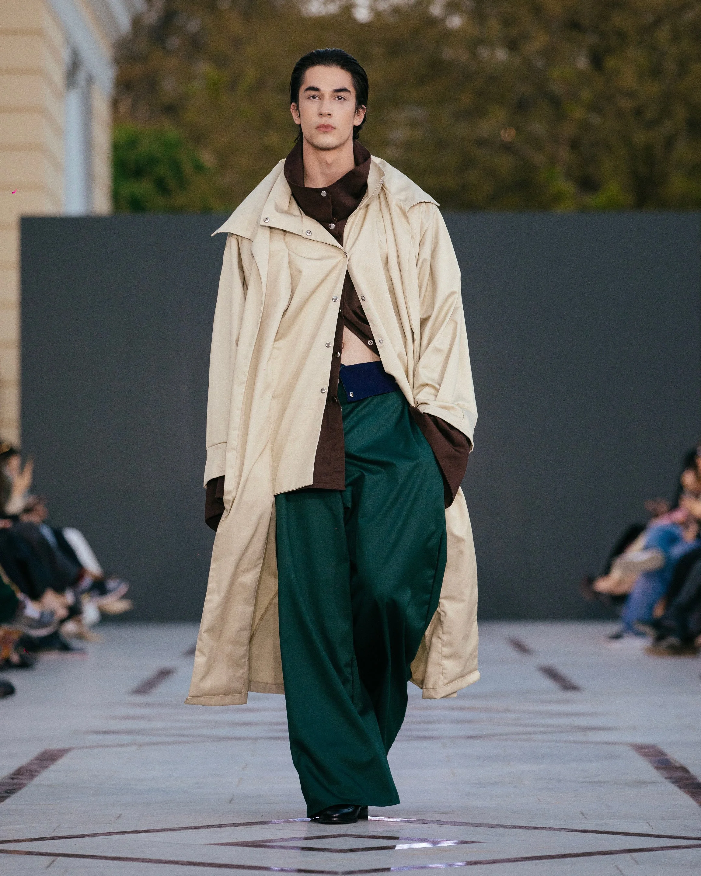 LOOK 27