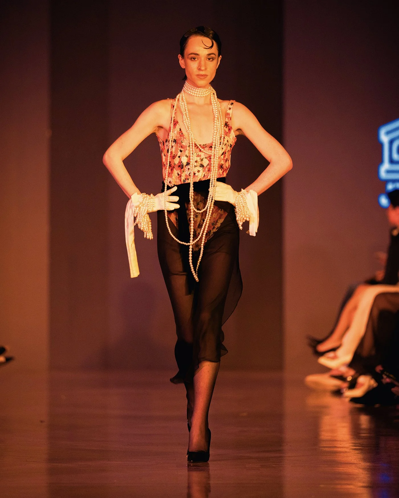 LOOK 7
