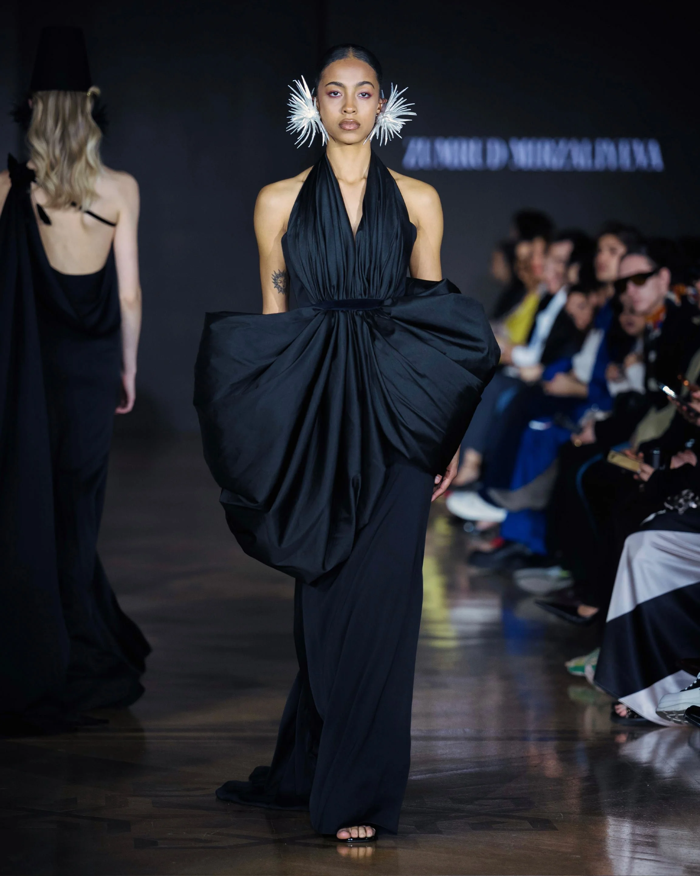 LOOK 17