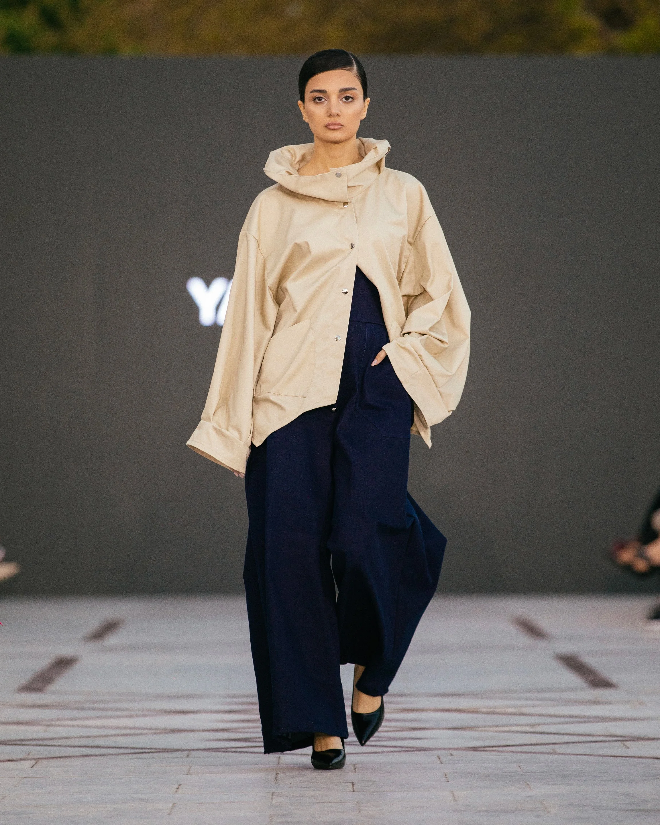 LOOK 10
