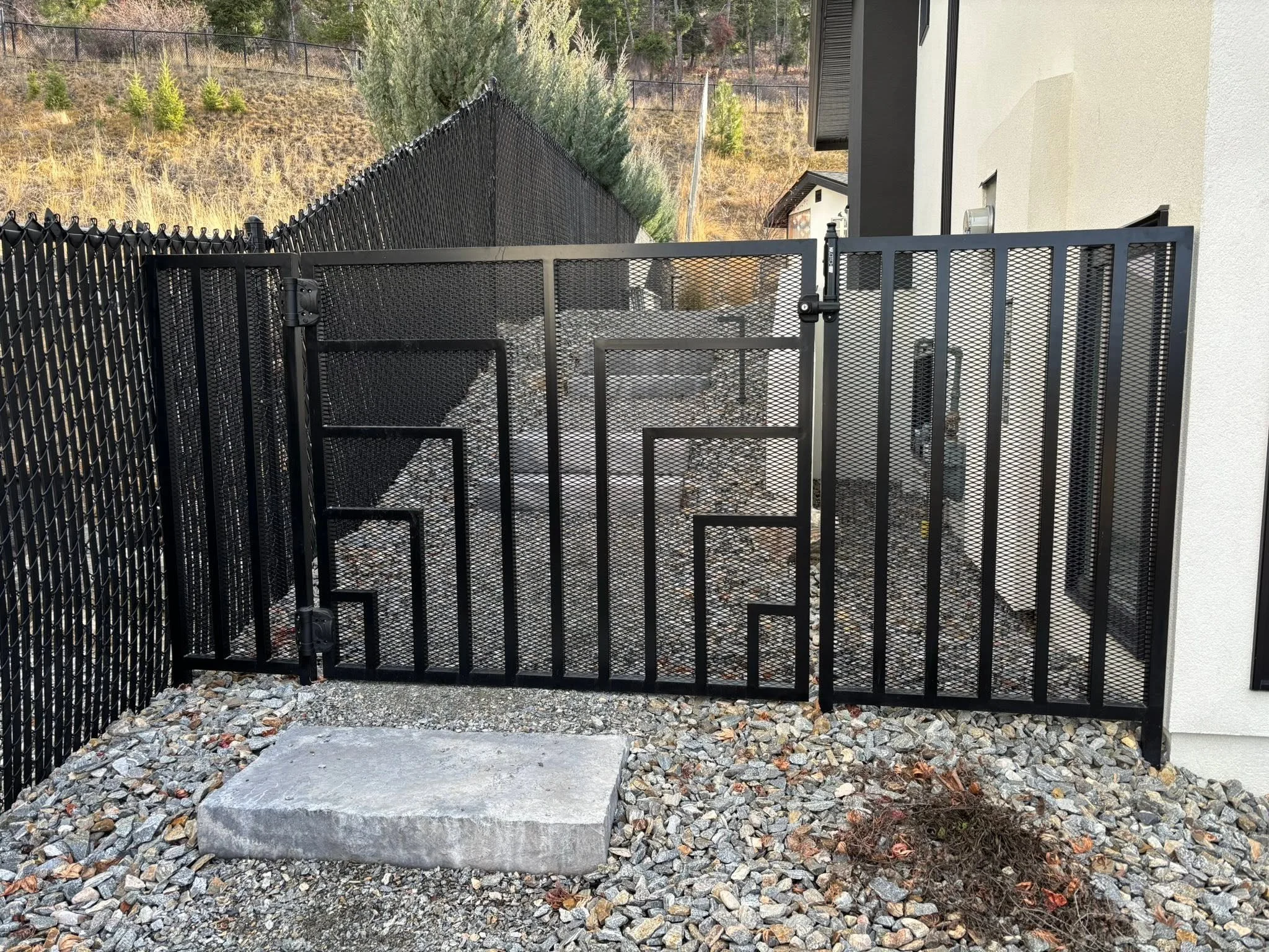 extra wide walking path metal mesh gate