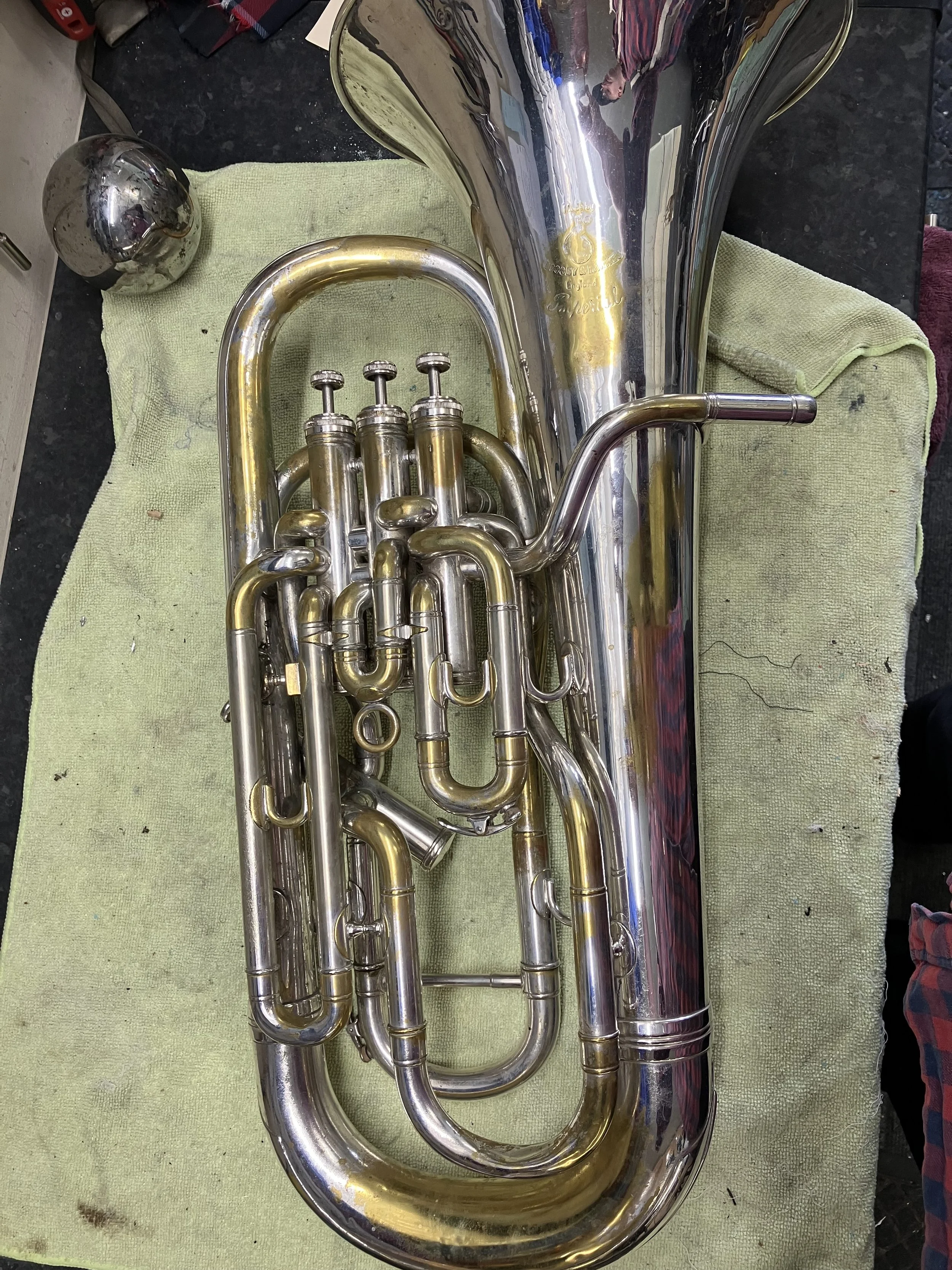 Initial inspection of horn