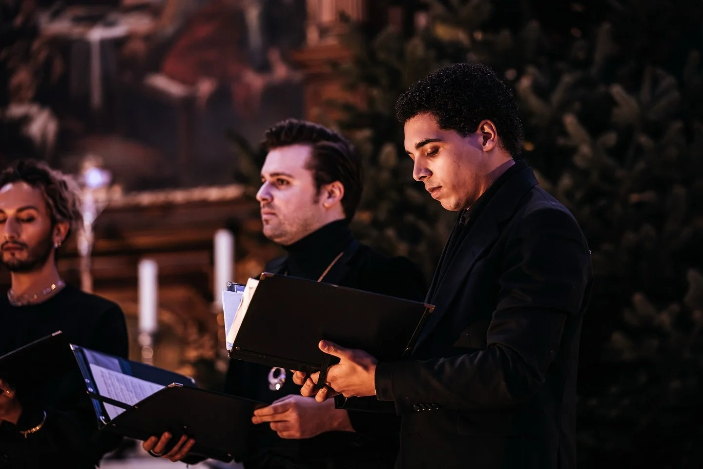 &bdquo;Abide with me&ldquo; am 20. Dezember in Augsburg❄️🎁🎄
‼️Danke f&uuml;r&lsquo;s gemeinsame Musizieren😊🎼🎹🎤

@romansinghmusic @kinky_aeggi123 @roderichdeweert_ @anastan.official @blingblingkaching @elisahugo @ Lieselotte Fischer

Bild: @sauf