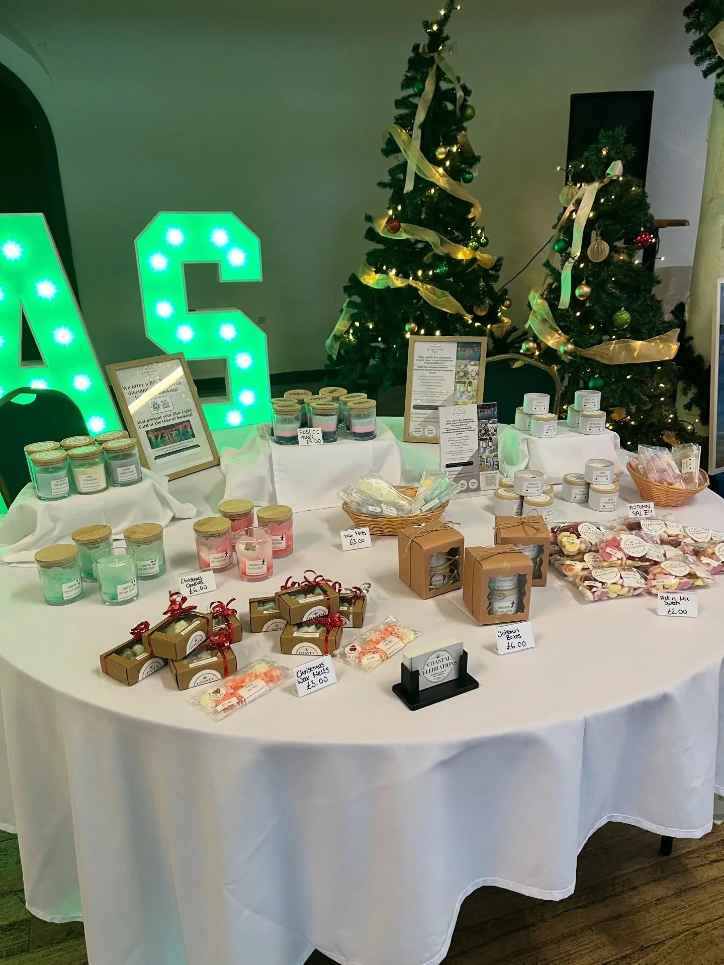 We&rsquo;re all set up and ready to go at @fosltc ⛄️🎅🏼🤶

🕣 11am - 3pm