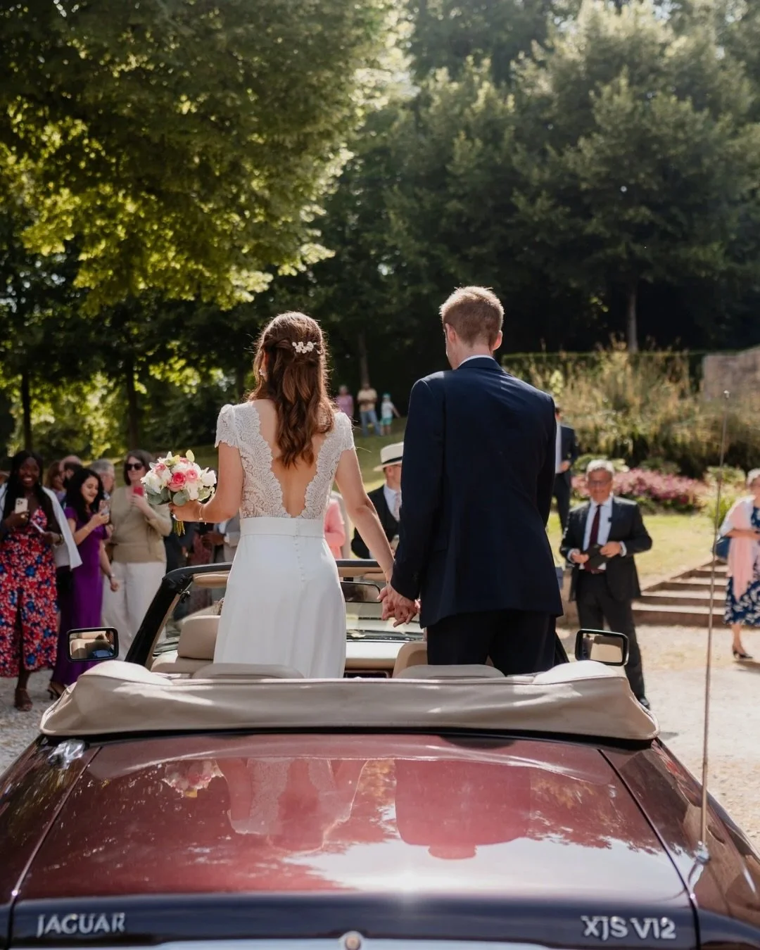 Derni&egrave;re s&eacute;rie pour Camille &amp; Amaury 🤍

Les photos &agrave; l&rsquo;&eacute;glise ont la m&ecirc;me saveur que les photos anciennes, celles qu&rsquo;on regarde avec nos grands parents. Elles sont intemporelles, rempli d&rsquo;engag