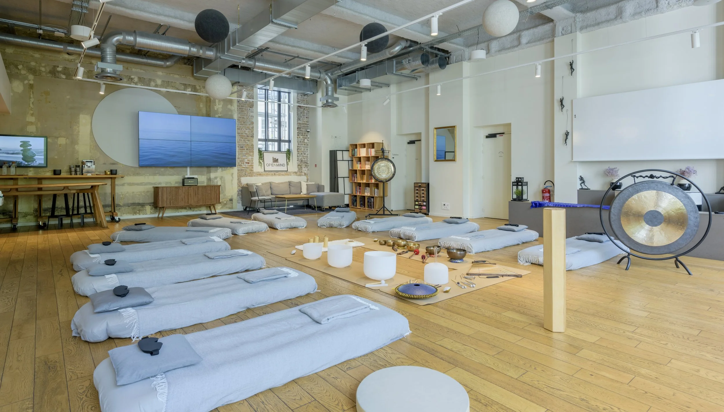 Bain sonore dans une atmosphère calme et immersive à la salle Vendôme à Paris