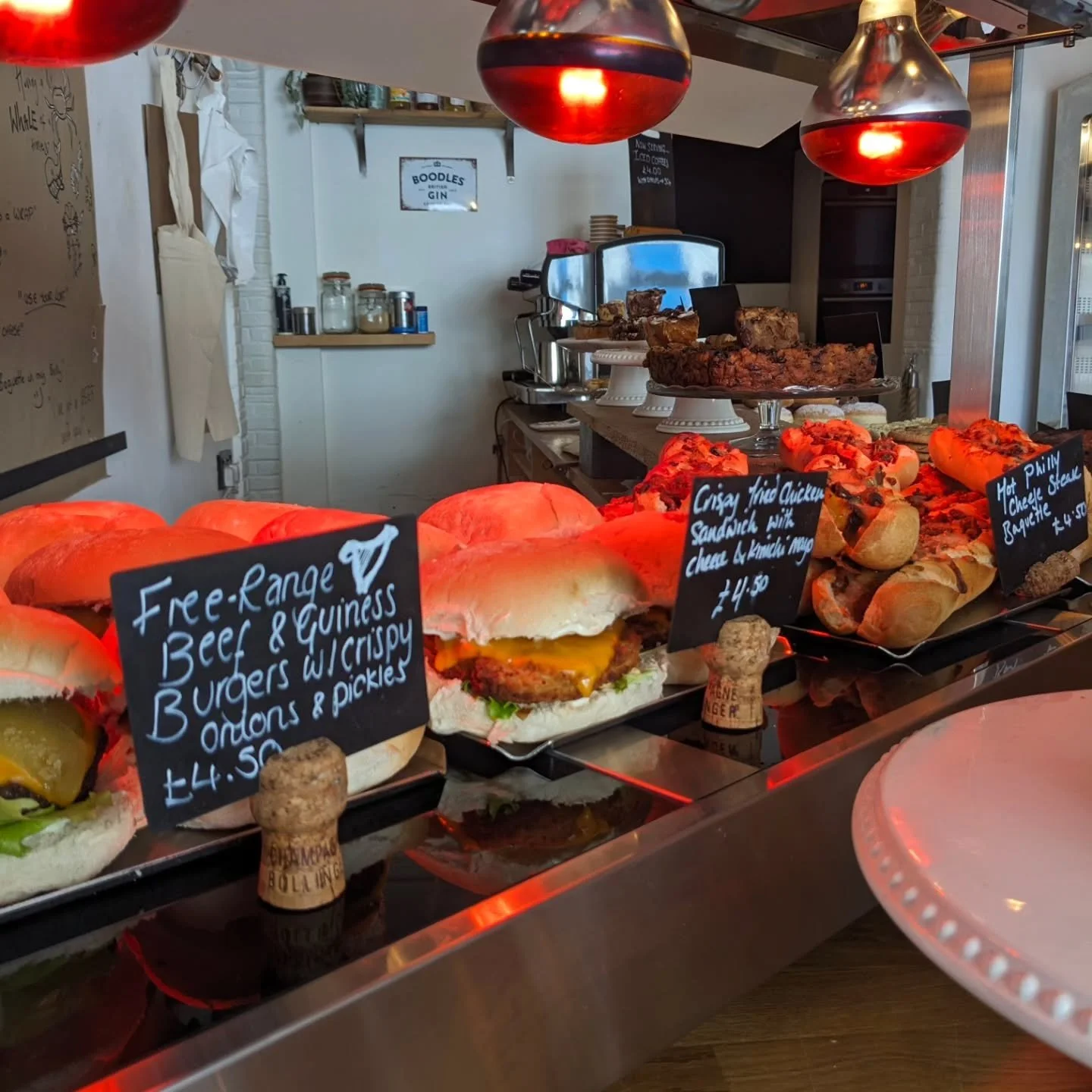 Just a reminder that we have the best neighbours in Colchester! Nothing pairs better with a beer from Two Brews than a savoury treat from @the_deli_church_street