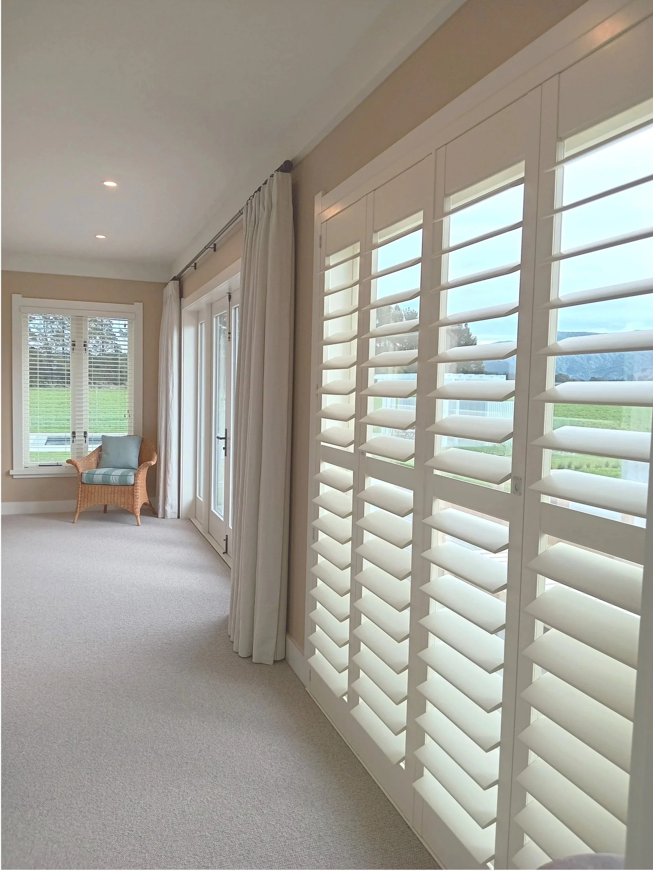 Shutter curtain slat blind in one room