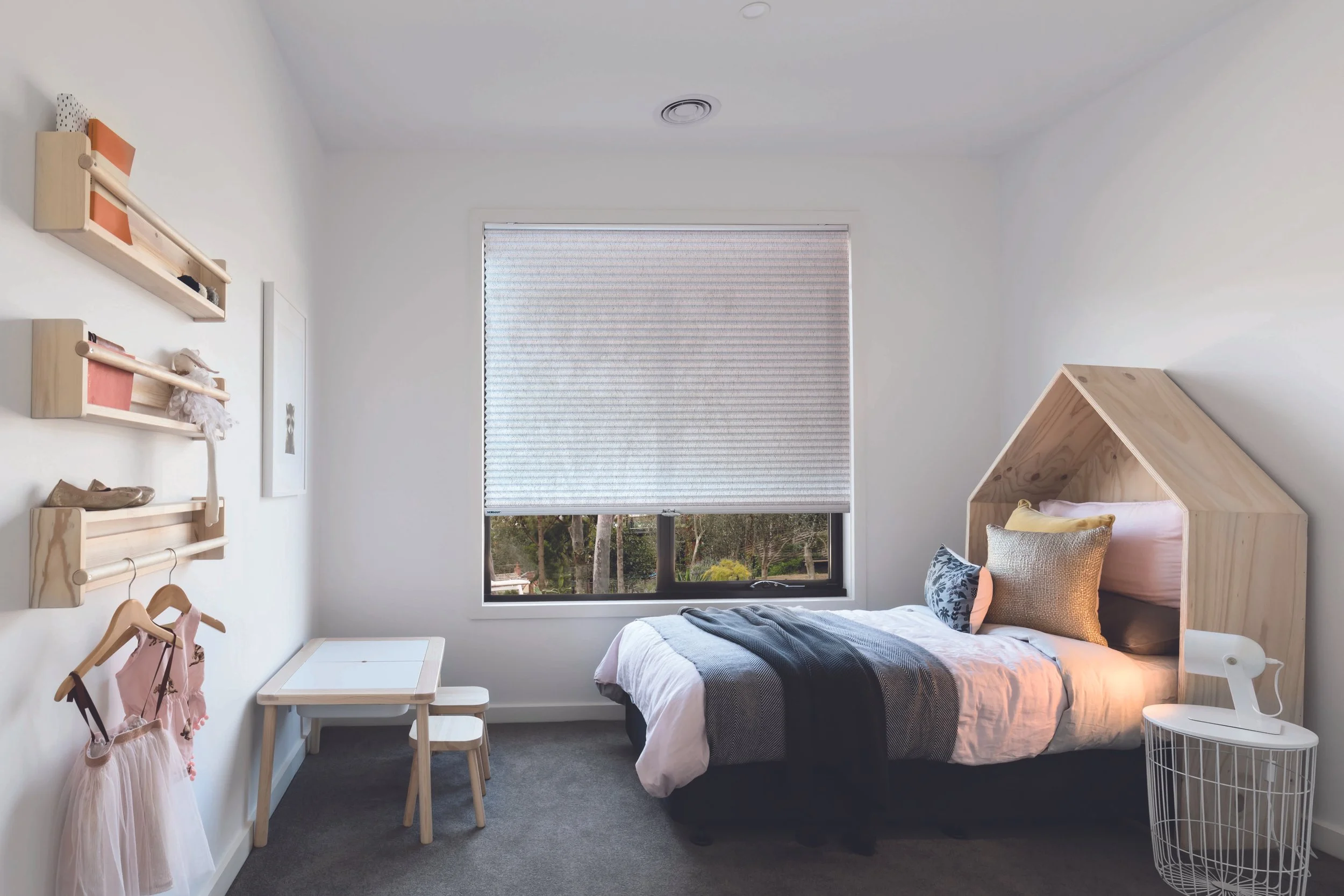 Bedroom Childrens - Thermacell in Window - NORMAN.jpg