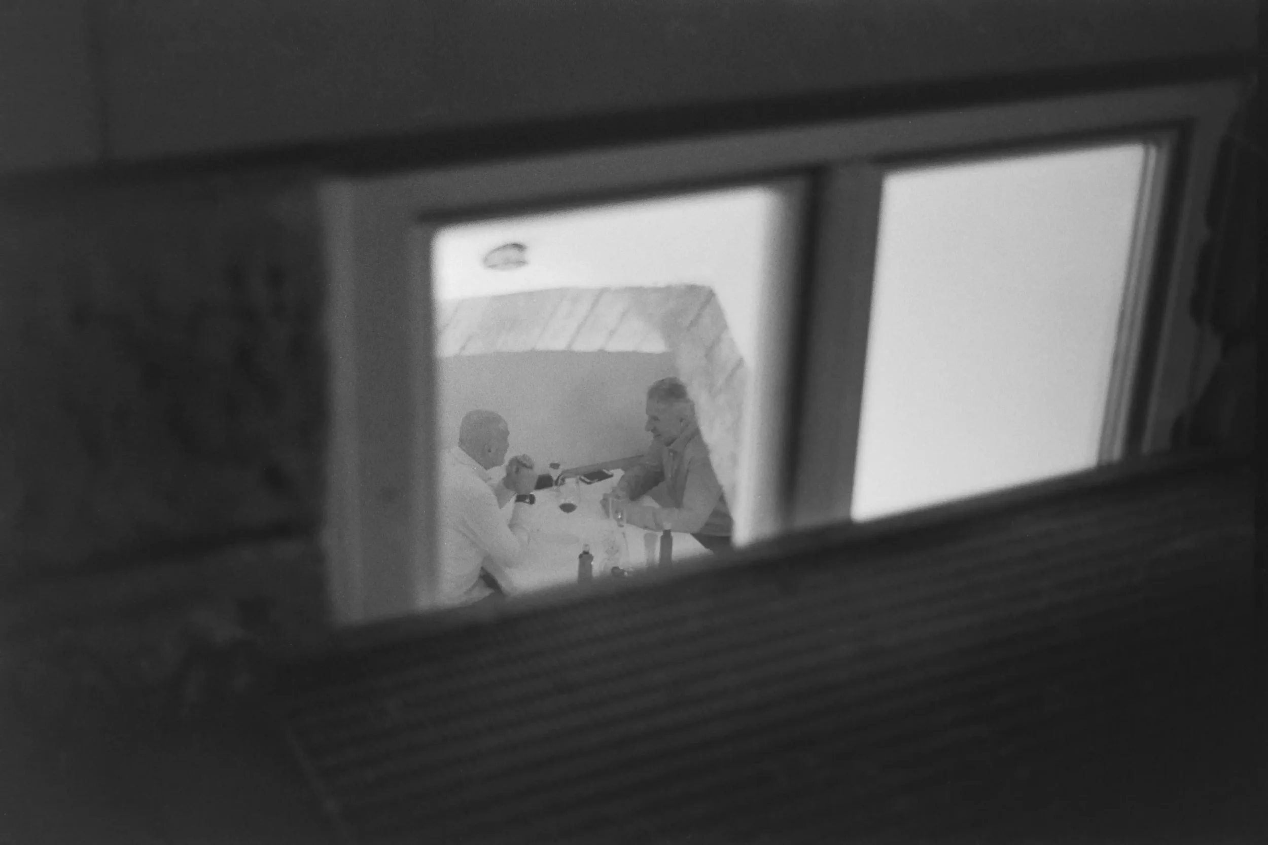 analogfotografie-ludwigsburg-stuttgart-schwarzweiß-farbe-streetfotos-stadtbild-minimalistisch