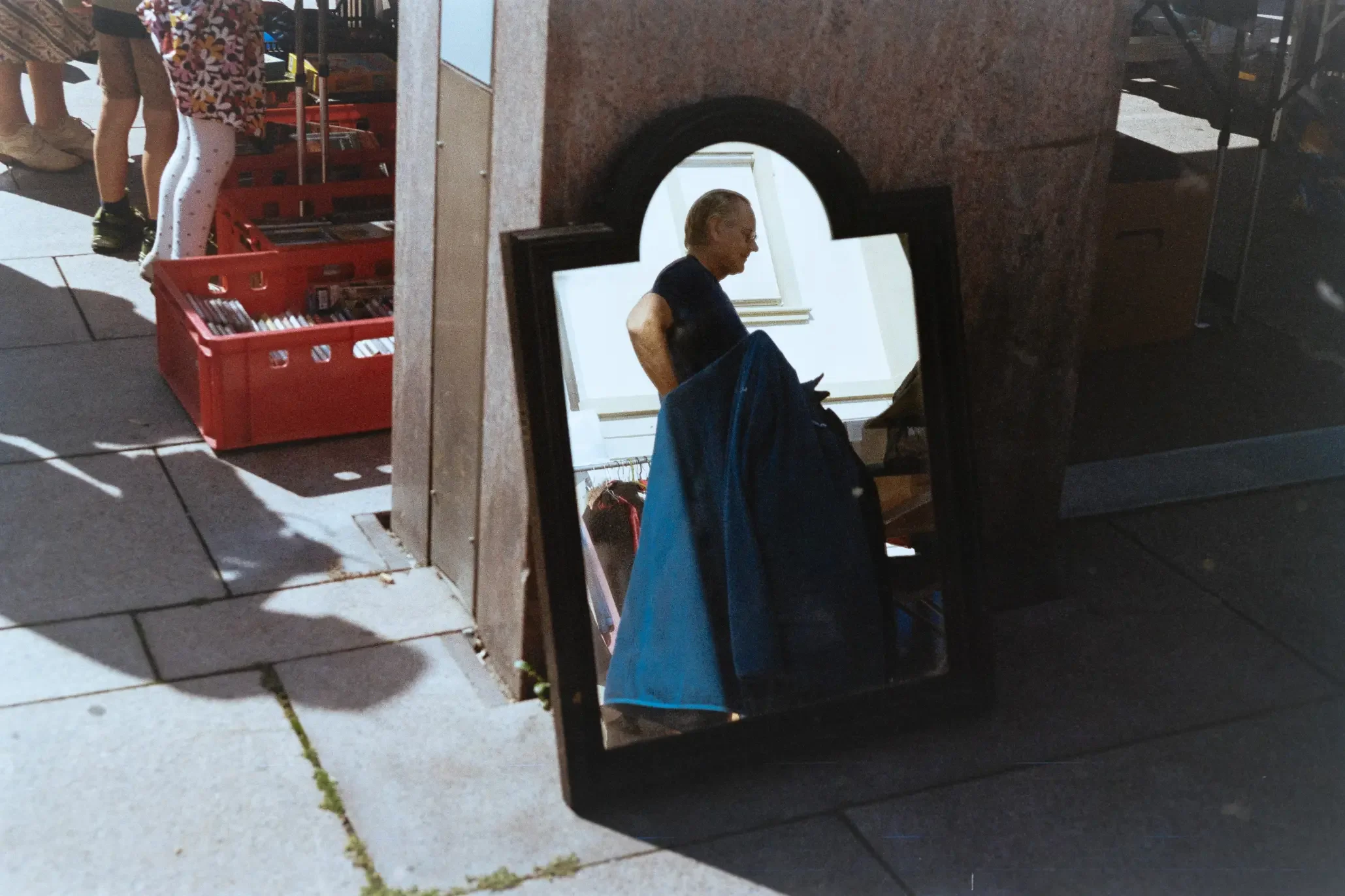 analogfotografie-ludwigsburg-stuttgart-schwarzweiß-farbe-streetfotos-stadtbild-minimalistisch (18).webp