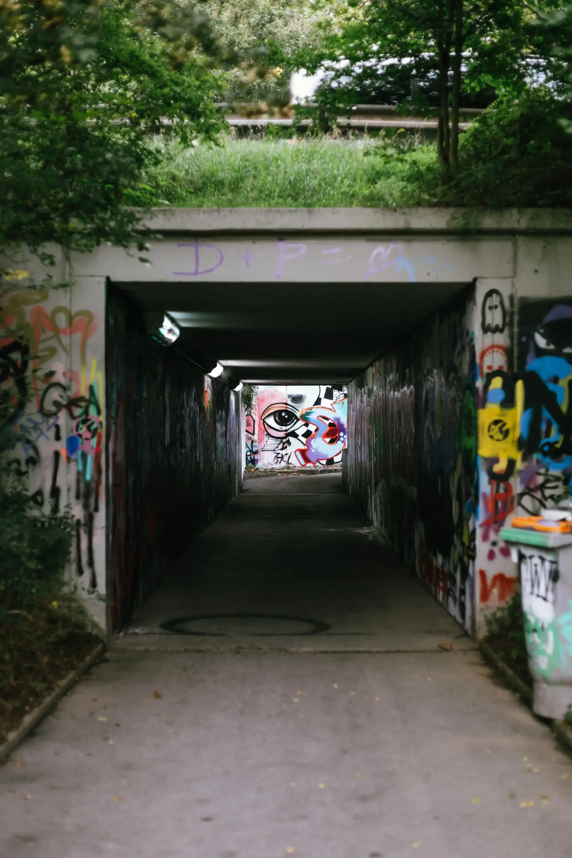 streetfotografie-menschen-architektur-szene-momente