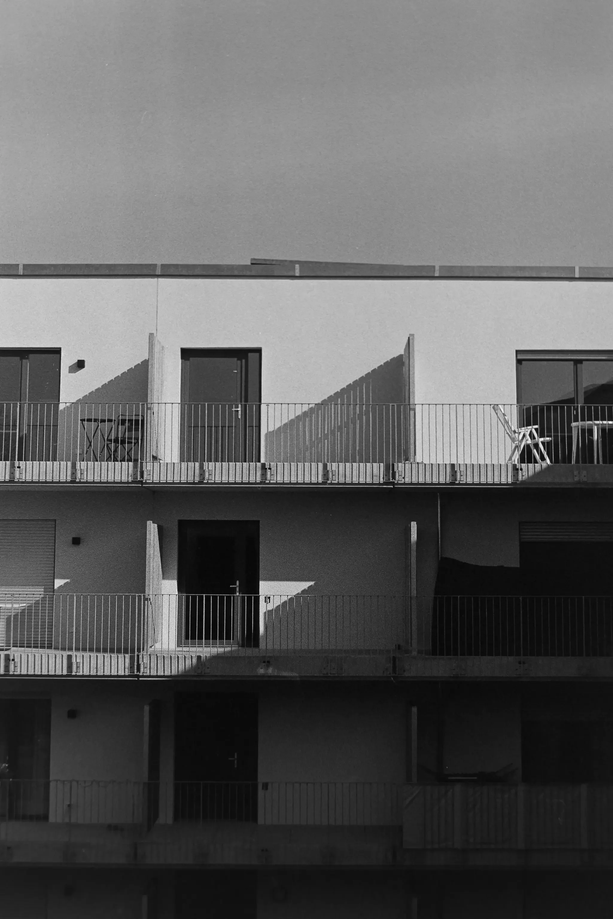 analogfotografie-nürnberg-architektur-street-schwarzweiß-minimalistisch