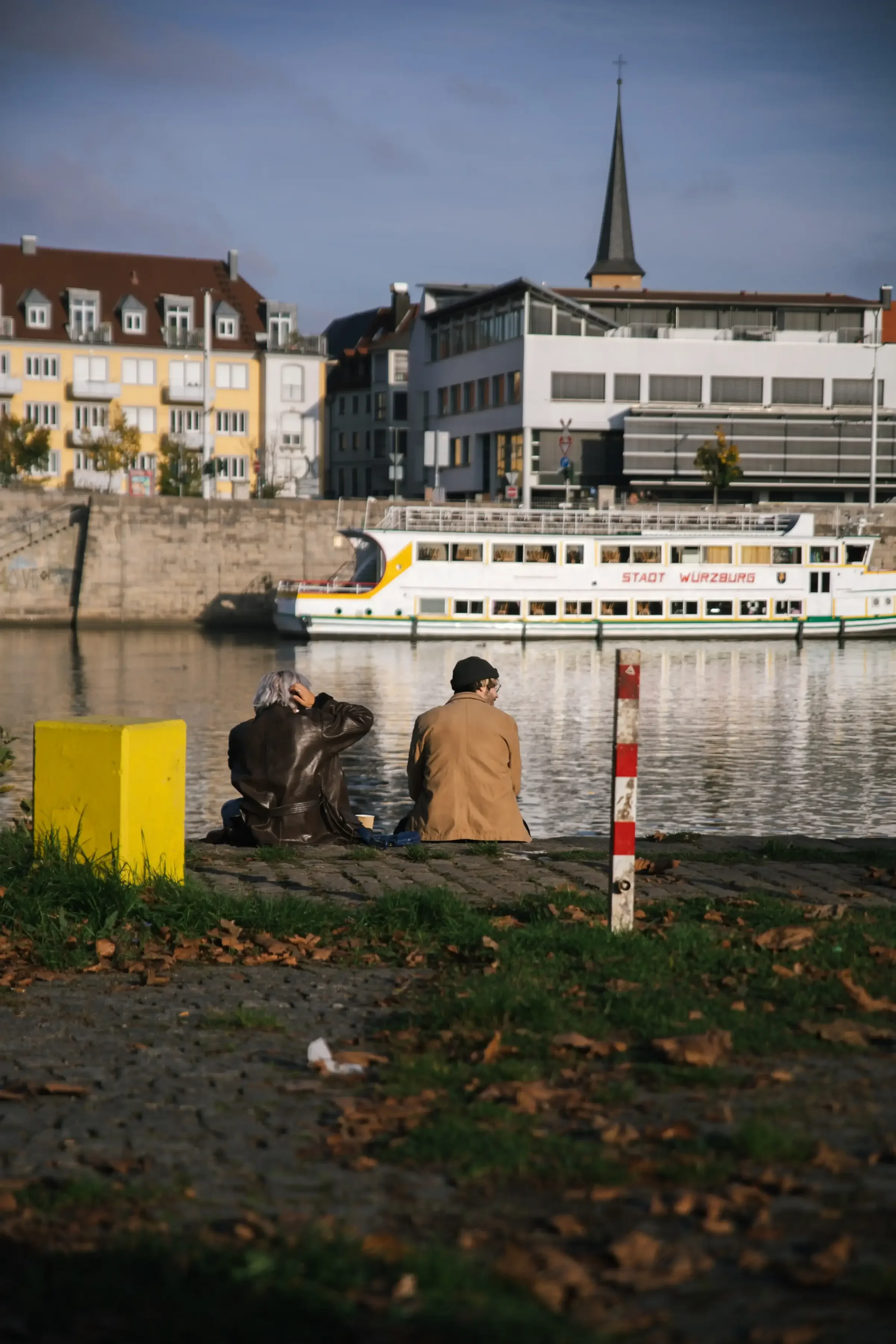streetfotografie-menschen-architektur-szene-momente