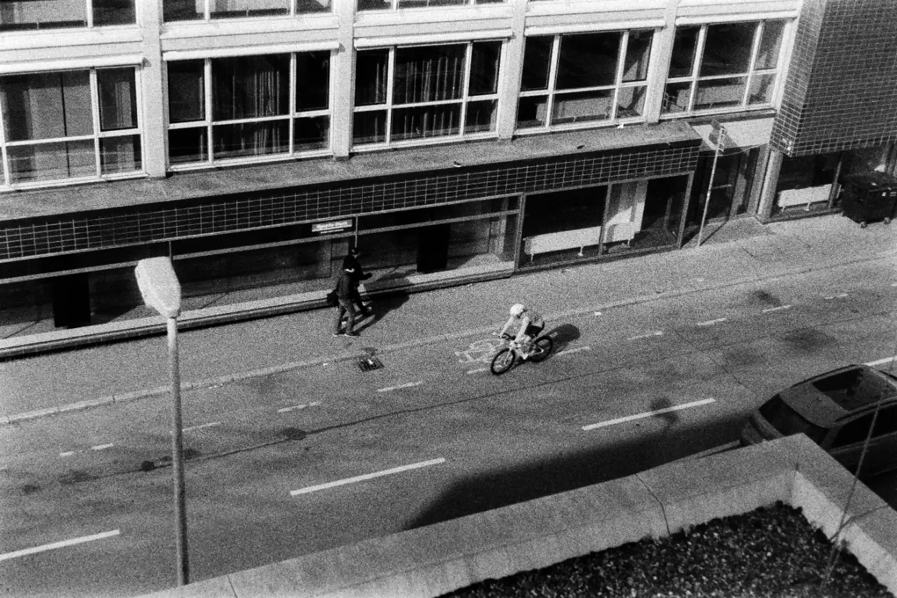 analogfotografie-Heilbronn-schwarzweiß-farbe-streetfotos-stadtbild-minimalistisch