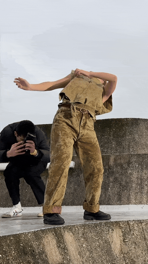 01-IMG_09842.gif
