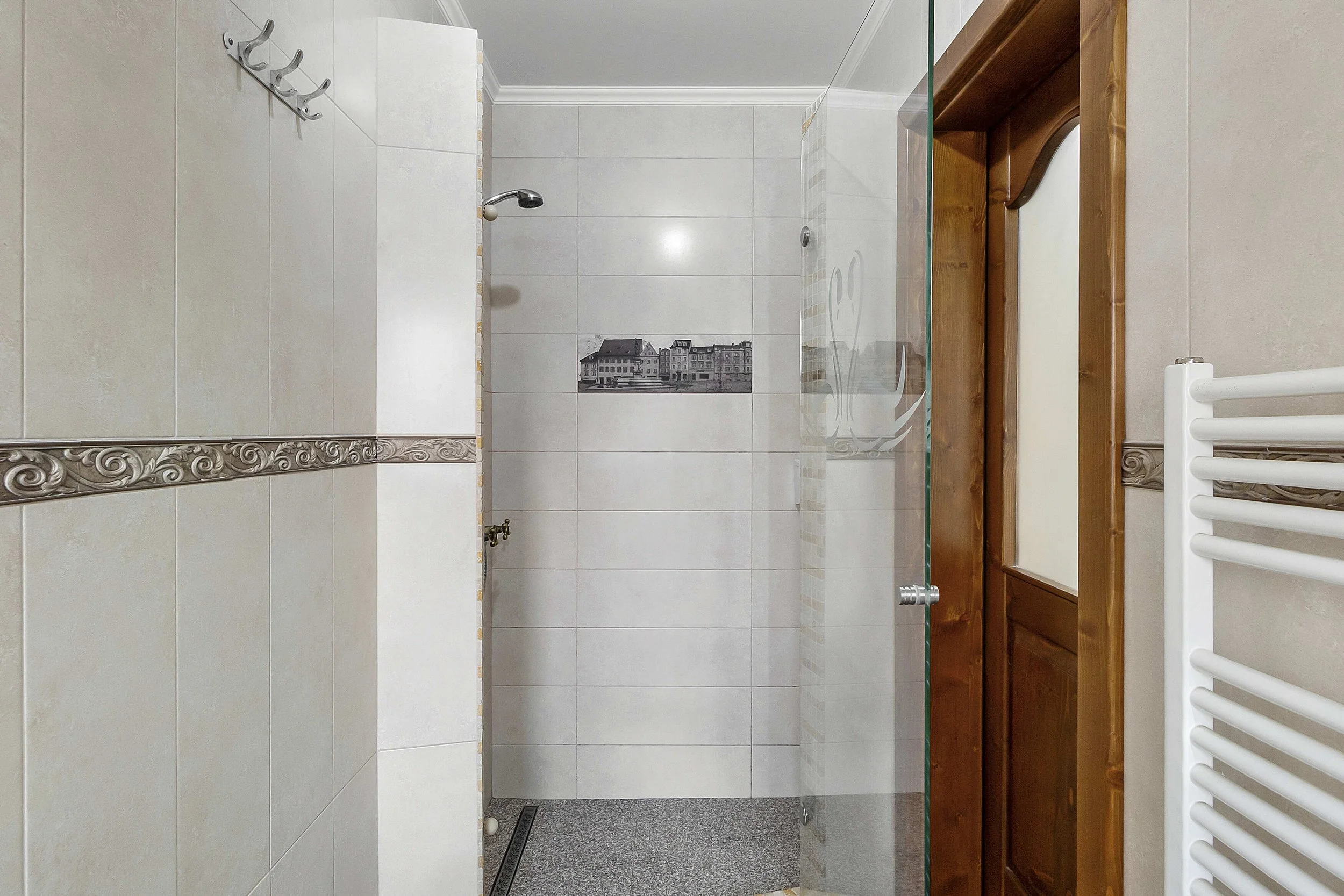Room 4 Casa Adam Shower.jpg