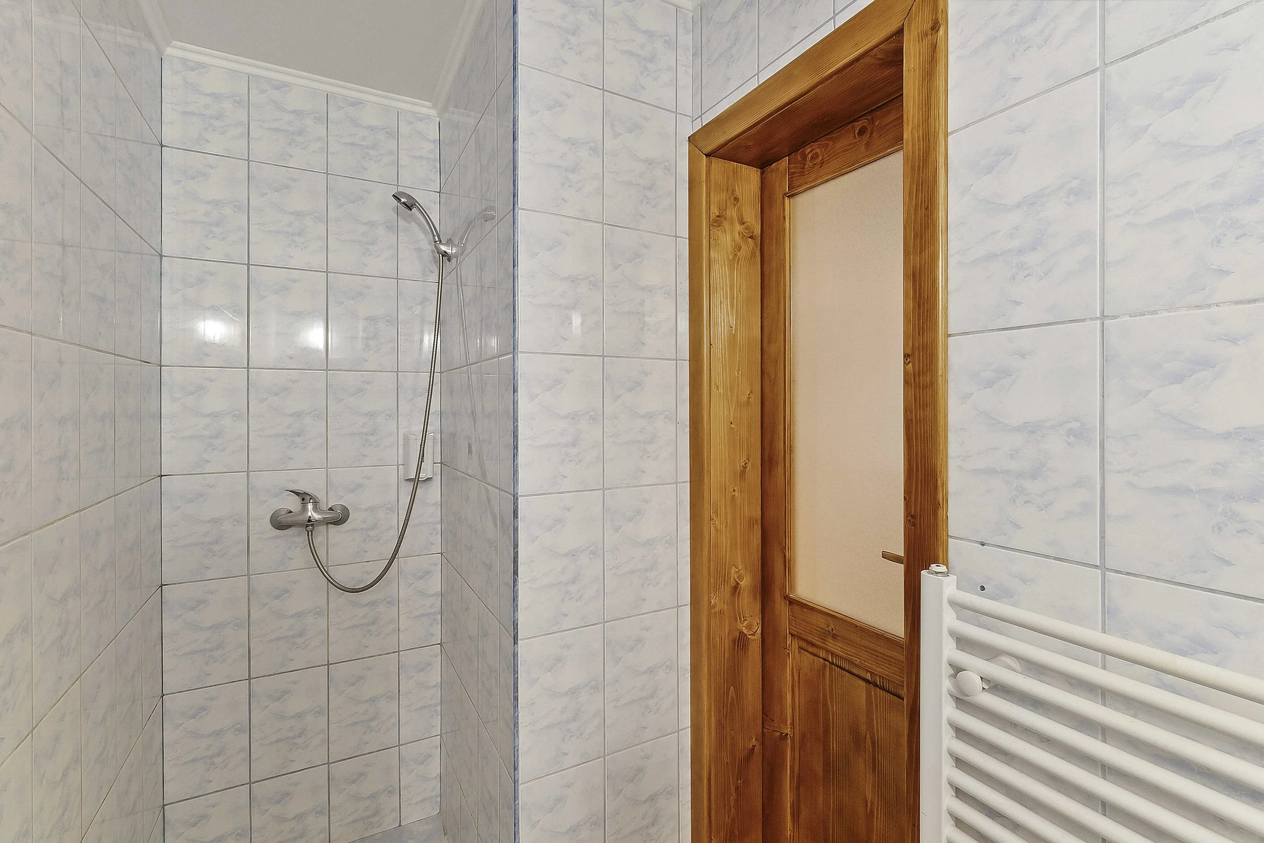 Room 2 Casa Adam Shower.jpg