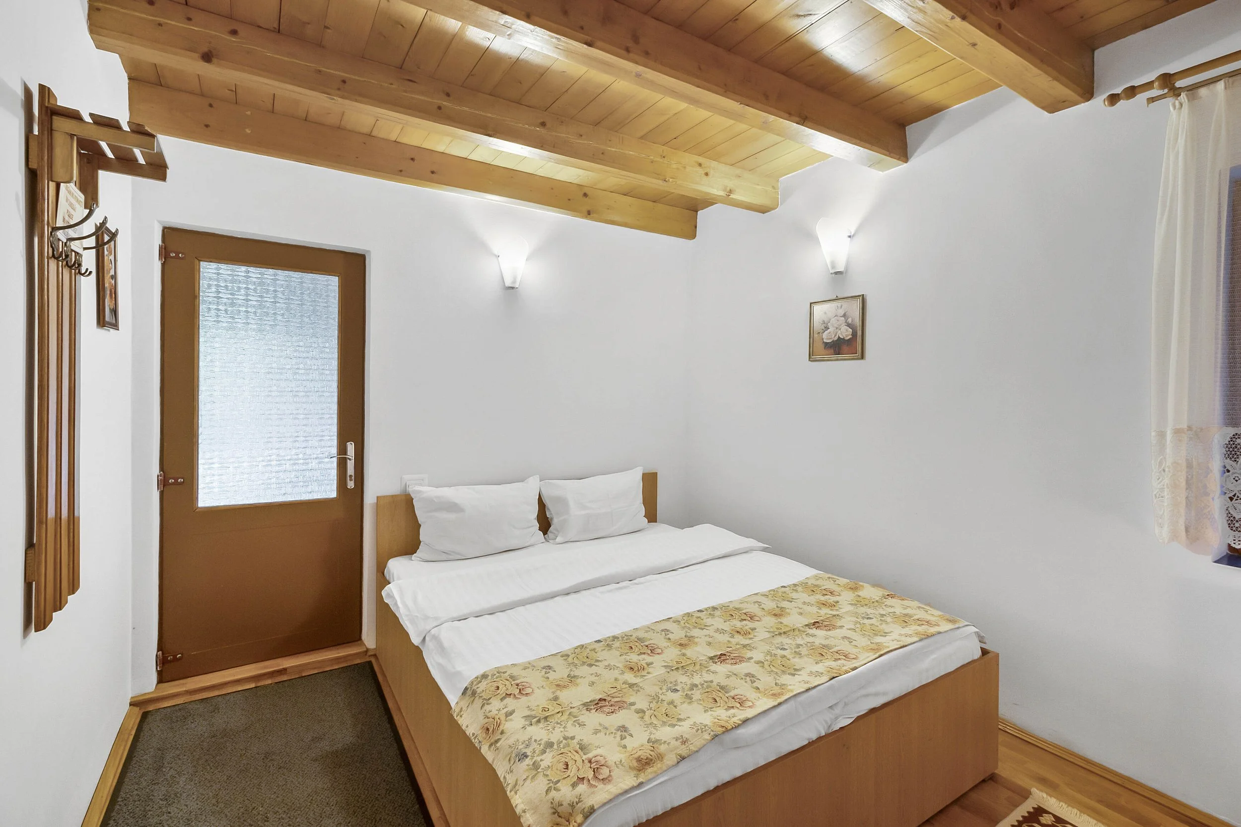 Room 2 Overview Casa Adam in Sighisoara.jpg