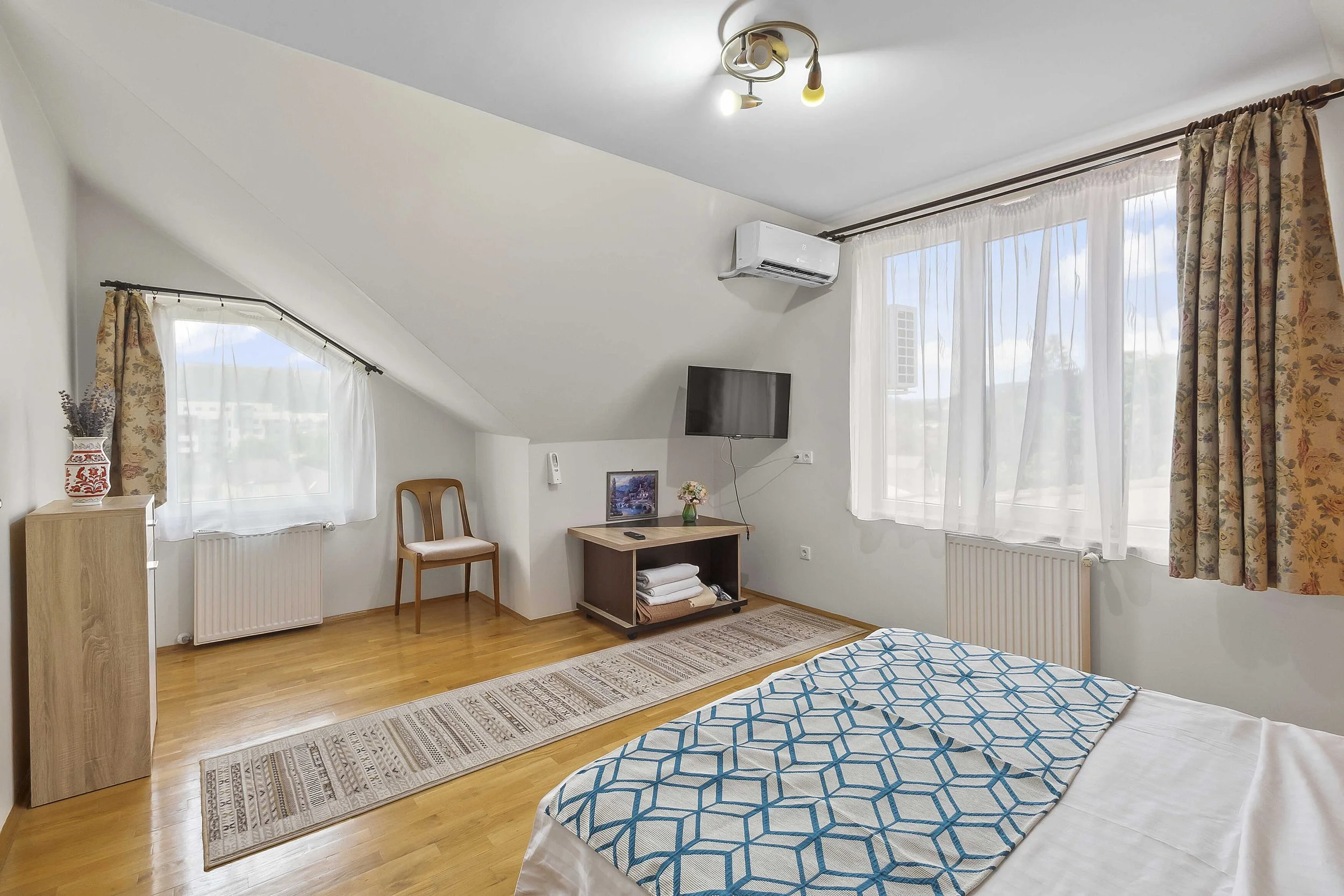 Room 3 Casa Adam.jpg