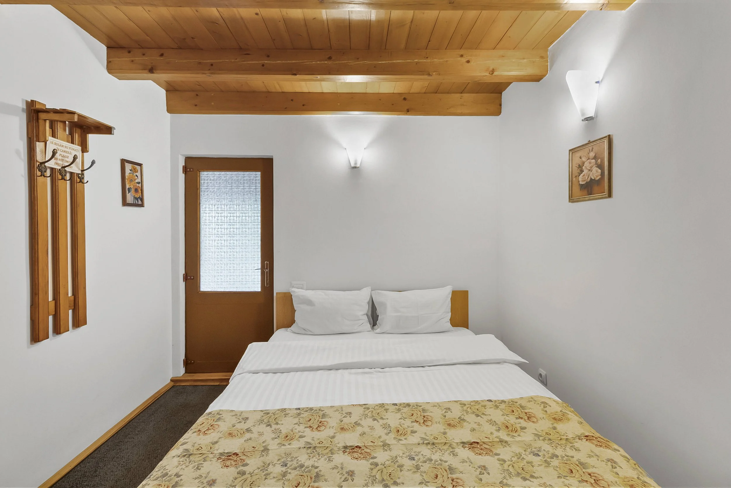 Room 2 Casa Adam in Sighisoara Bed Overview.jpg