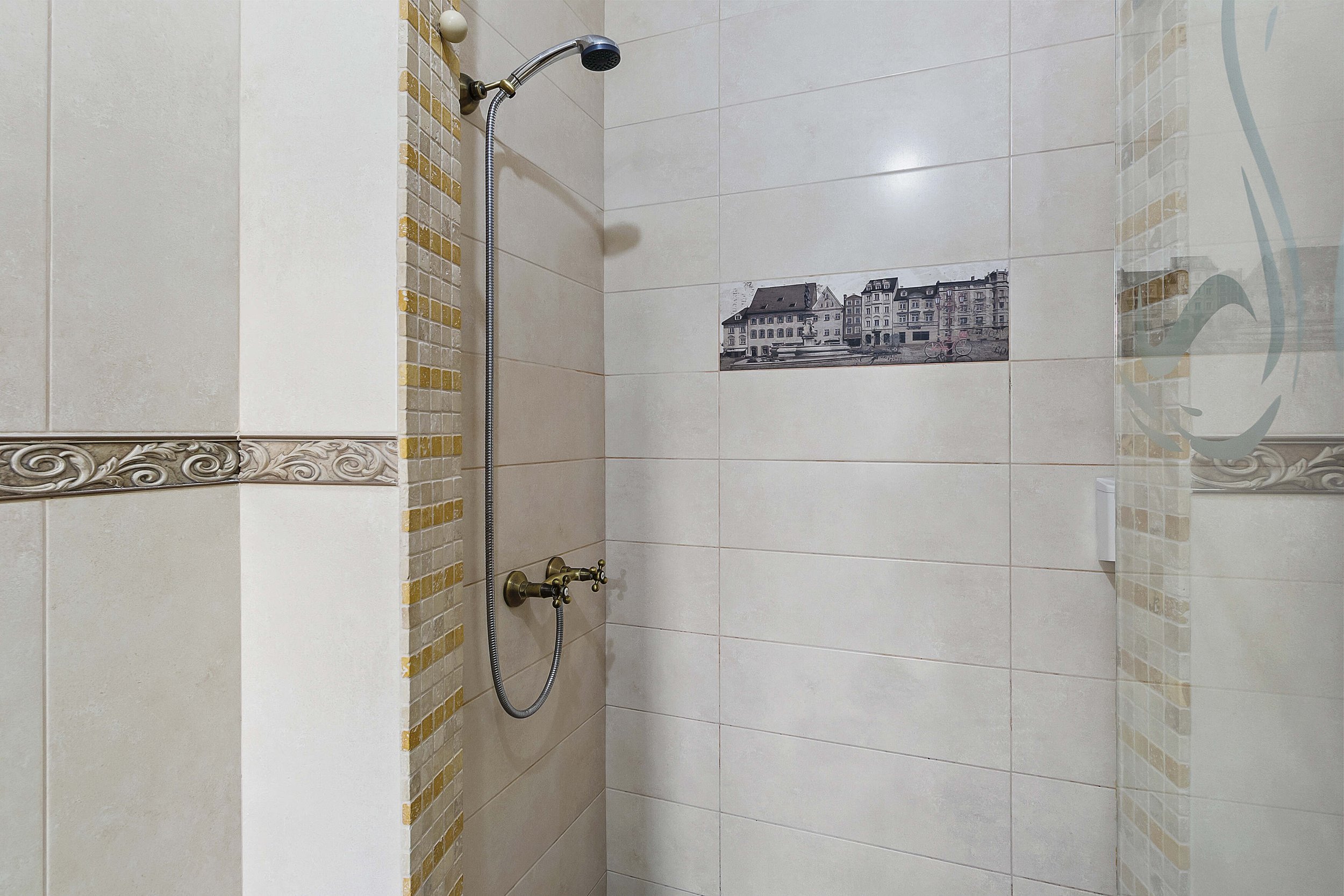Room 4 Casa Adam Shower Overview.jpg