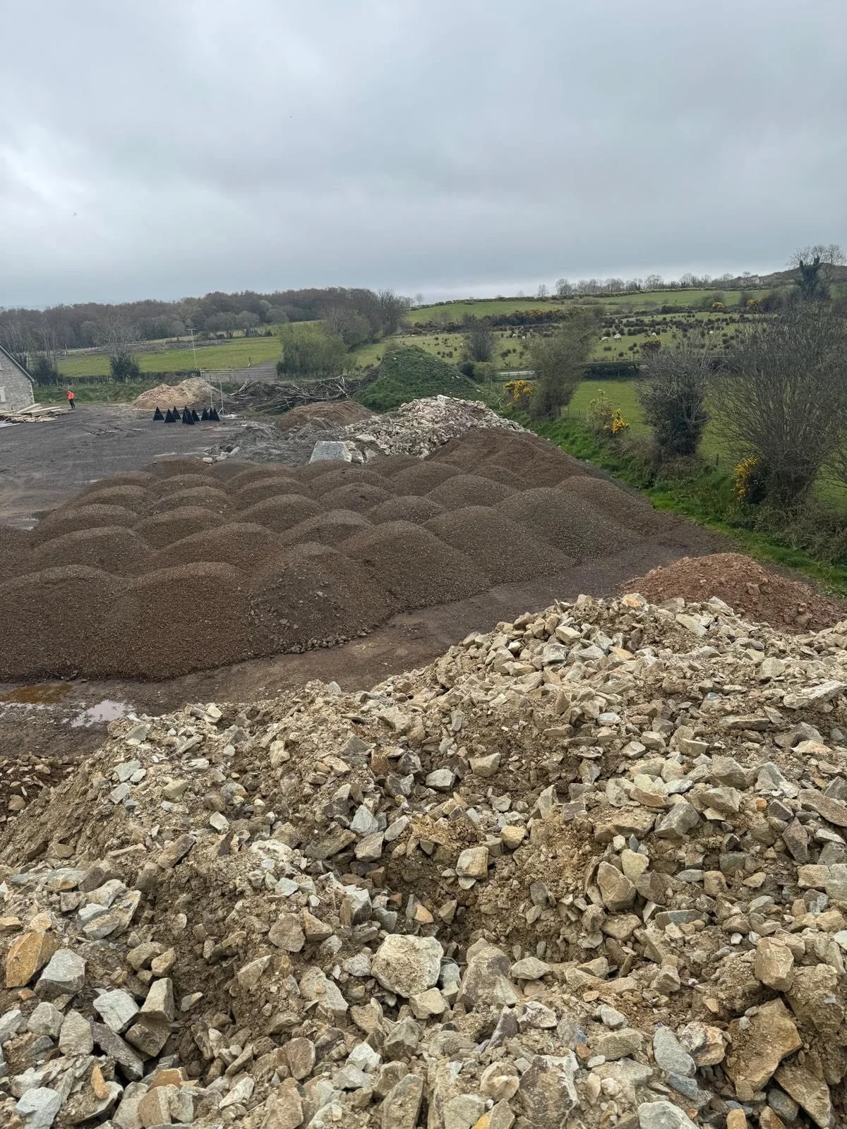 BUILDING FROM THE GROUND UP&hellip; ⛰️🚜

The work doesn&rsquo;t stop behind the scenes&hellip; and this is what it really takes to bring Revvv It Up to life.

We&rsquo;re currently laying the sub base for TWO pulling tracks (out of 5 👀) and as you 