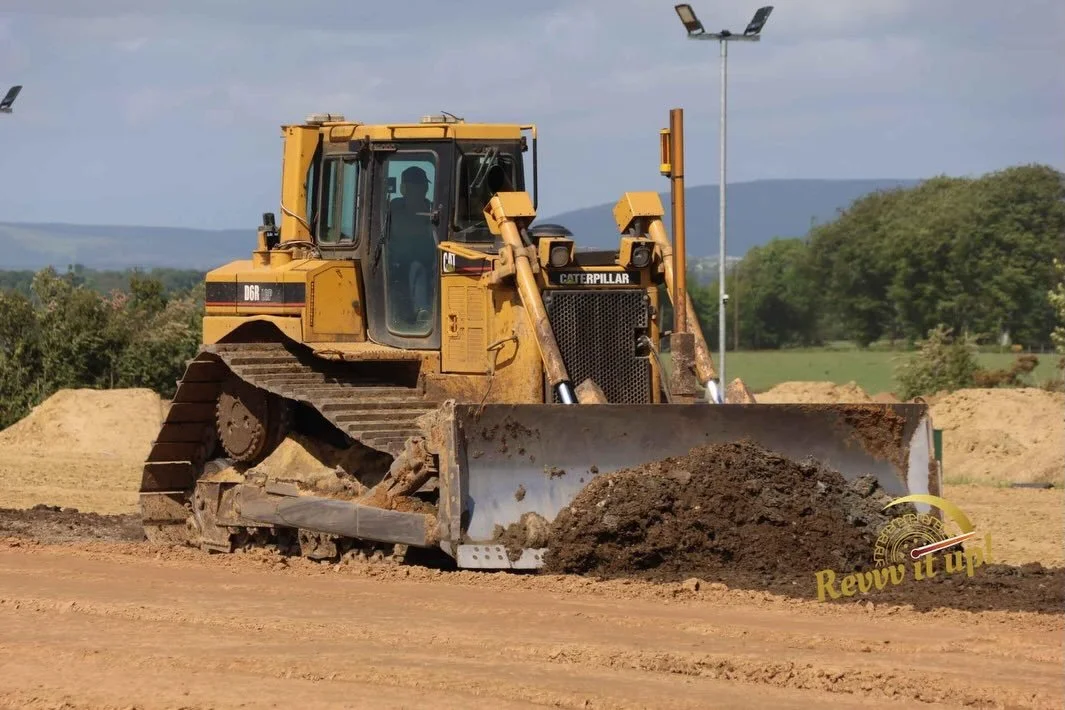 🚜 How Revvv Park looked at the weekend and we&rsquo;re starting to take shape for the first FOUR LANE TRACK in Ireland, UK and Europe&hellip; 

CHECK THIS: Weekend Family Tickets for up to 4 people from &pound;100, it works out at just &pound;8.33 p
