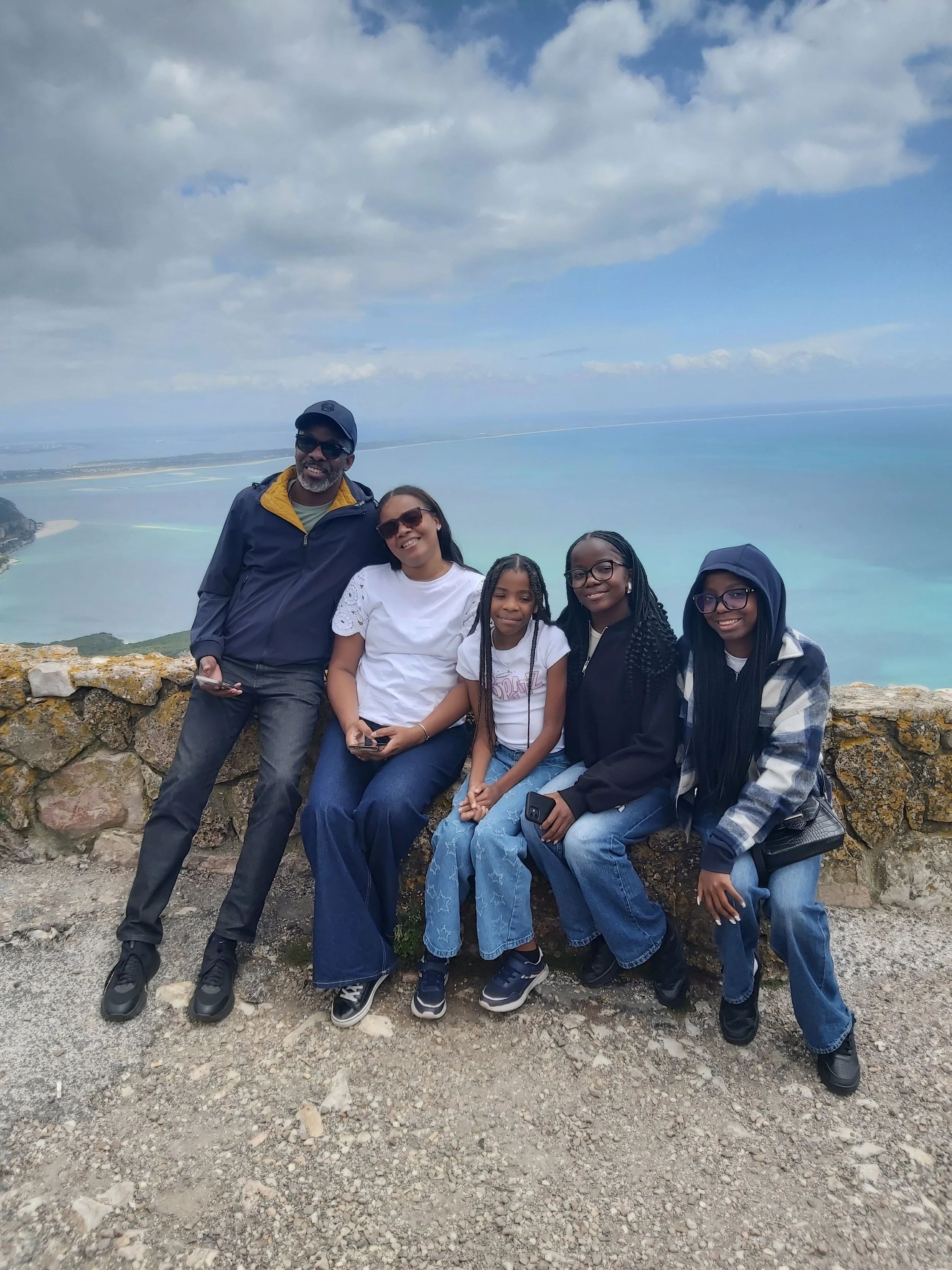 Guests in Arrábida Mountain _).jpg