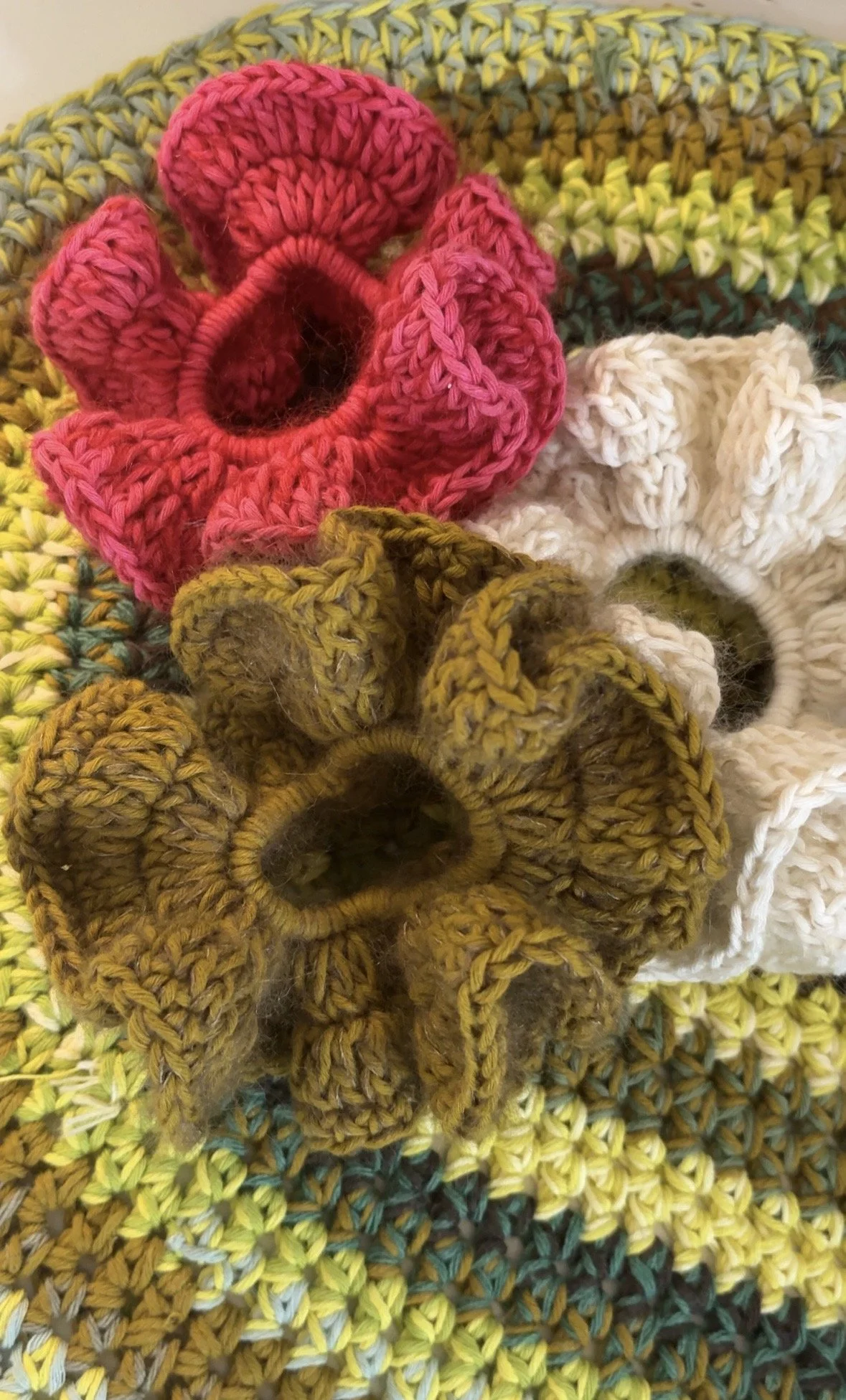 Free Pattern — Mohair-Cotton Scrunchie