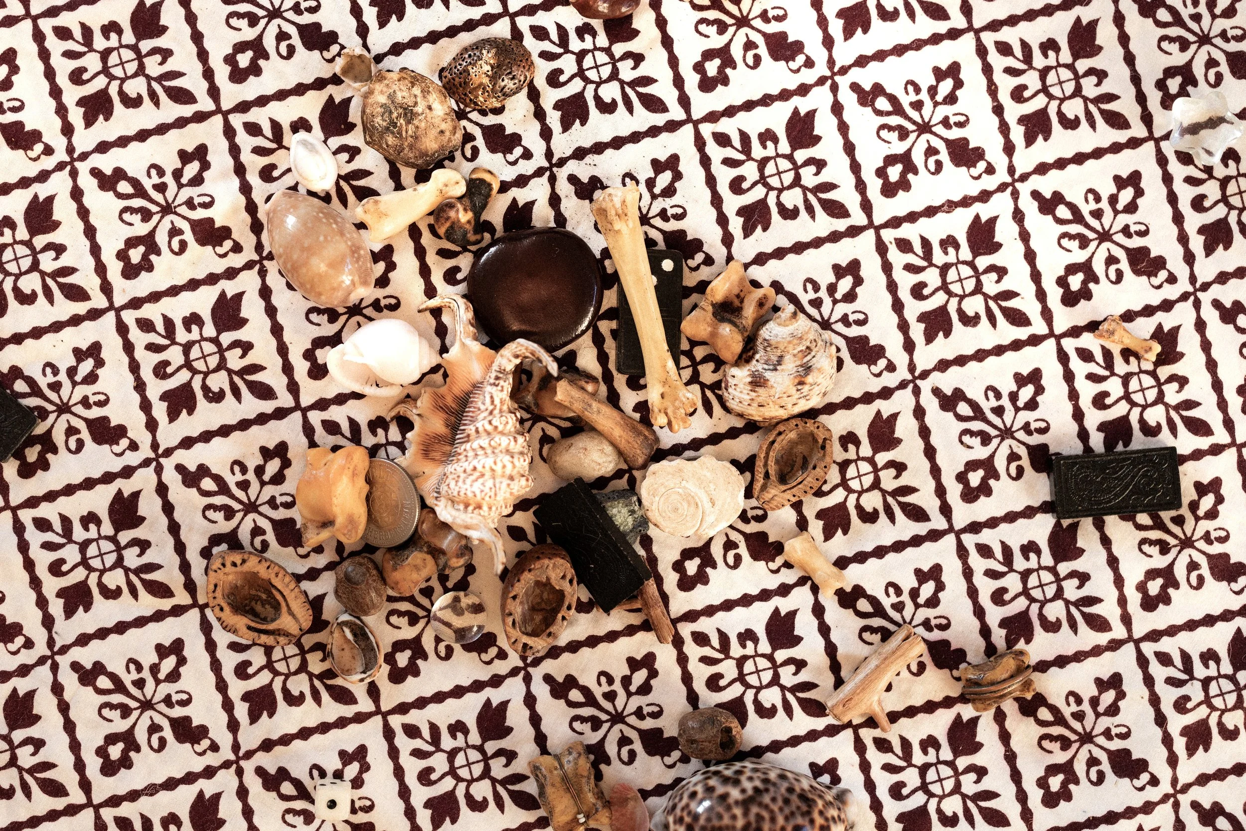 Bernadette König Methoden – Knochenorakel