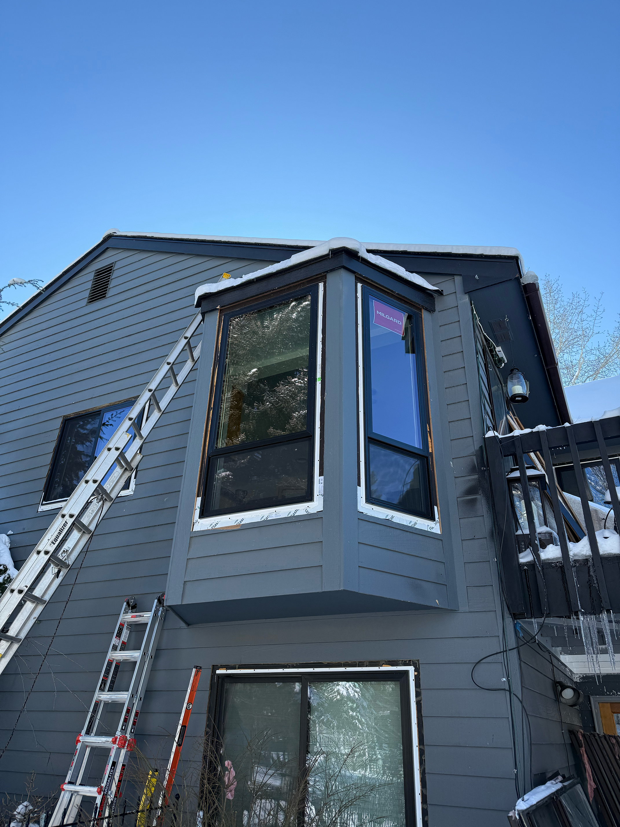 Red-River-Remodel-and-Construction-Sam-Knowlton-Central-Oregon-Contractor-Exterior-Window-Replacement.png