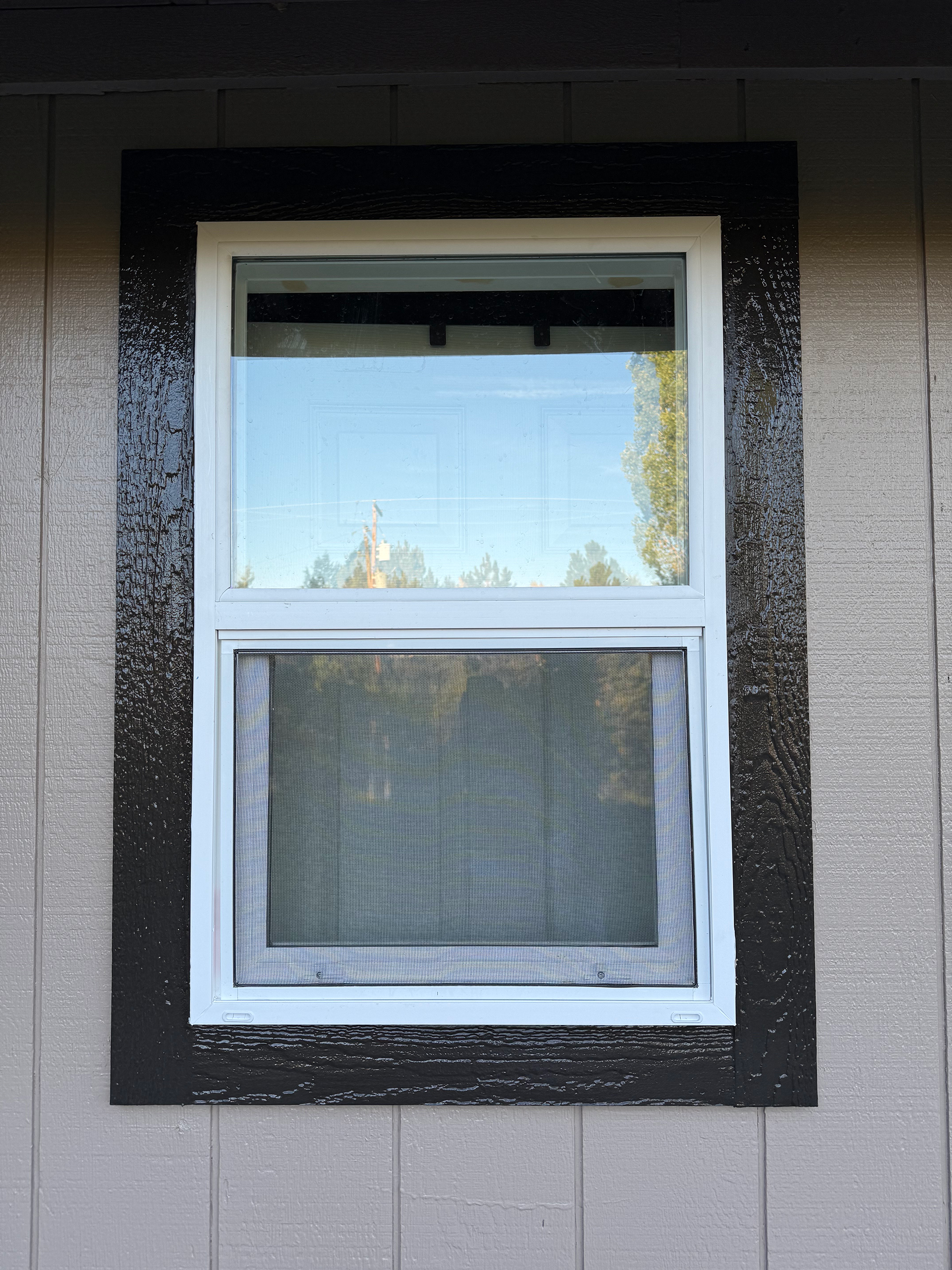 Red-River-Remodel-and-Construction-Sam-Knowlton-Central-Oregon-Contractor-Exterior-Window-Wood-Trim-Frame.png