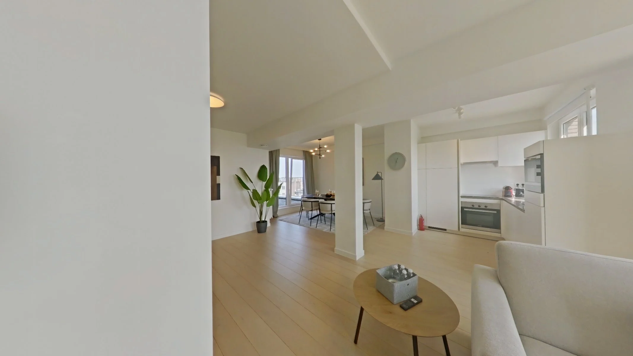 Living Room  (3).jpg