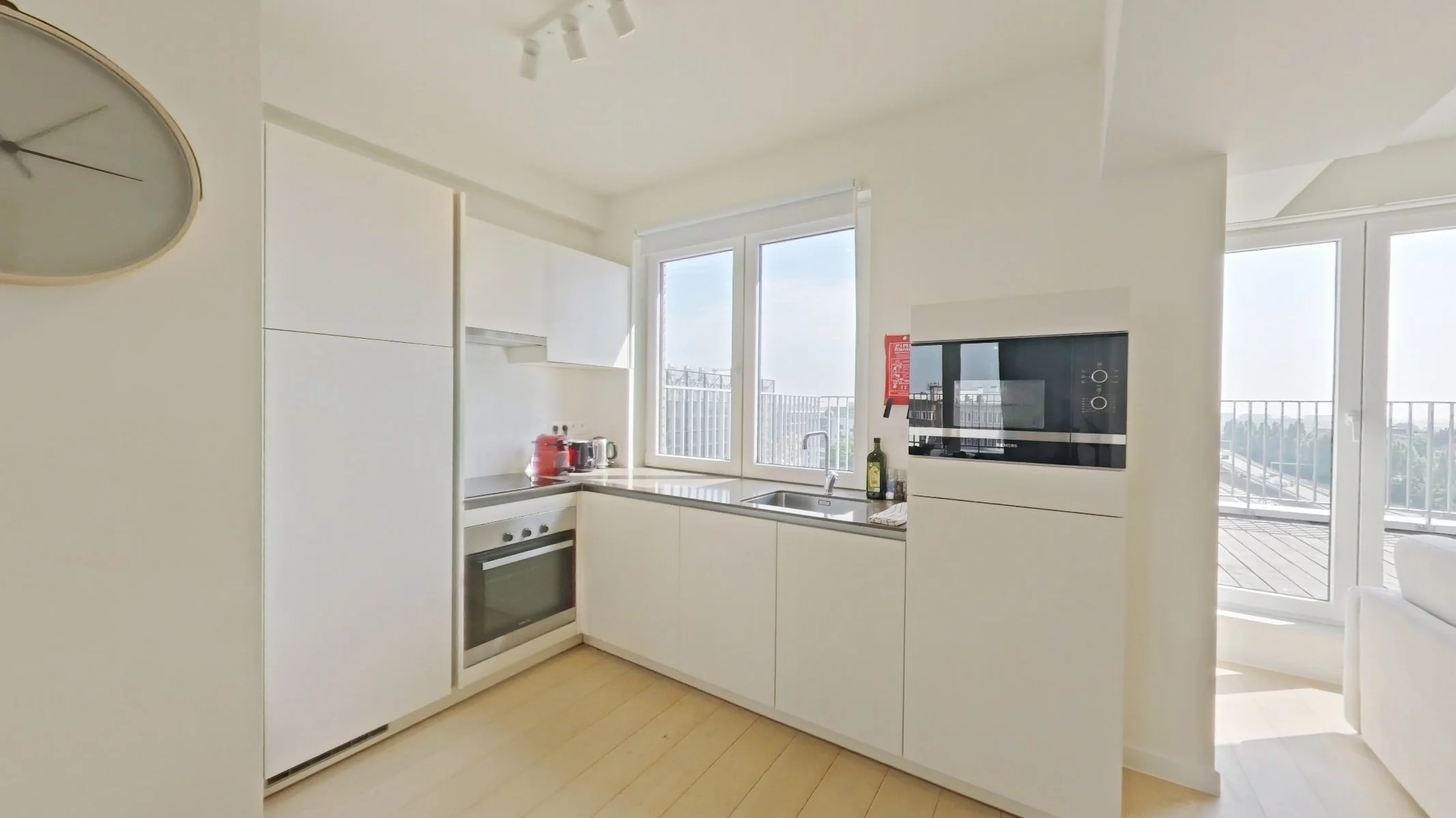 Living Room  (5).jpg