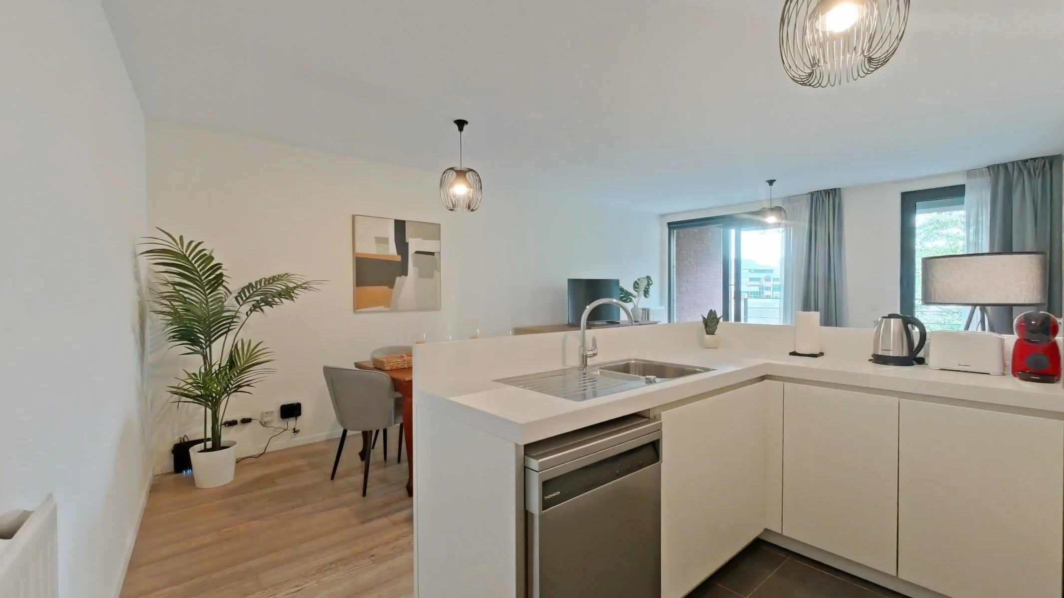 Living Room  (2).jpg