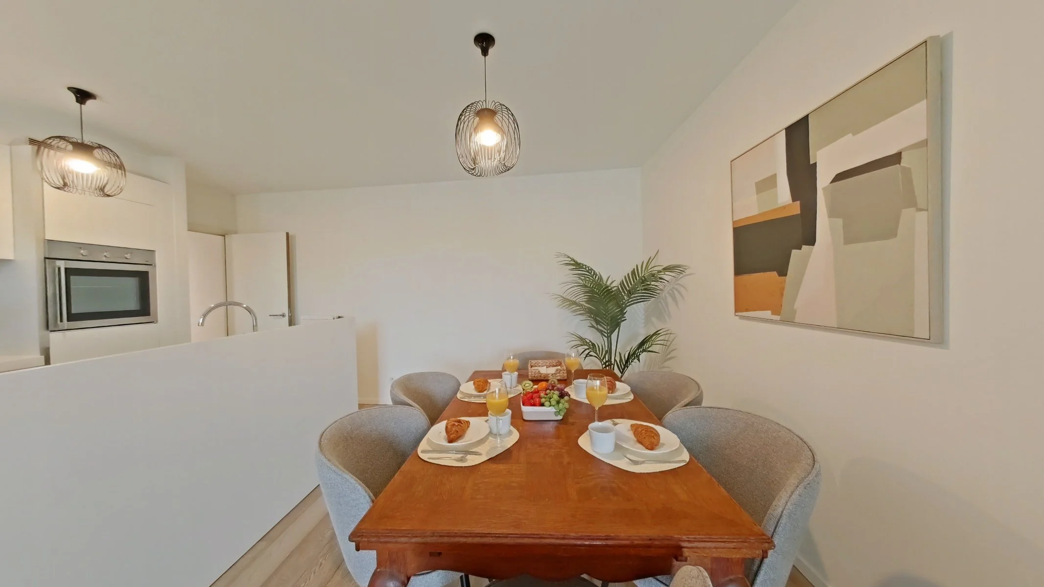 Living Room  (3).jpg