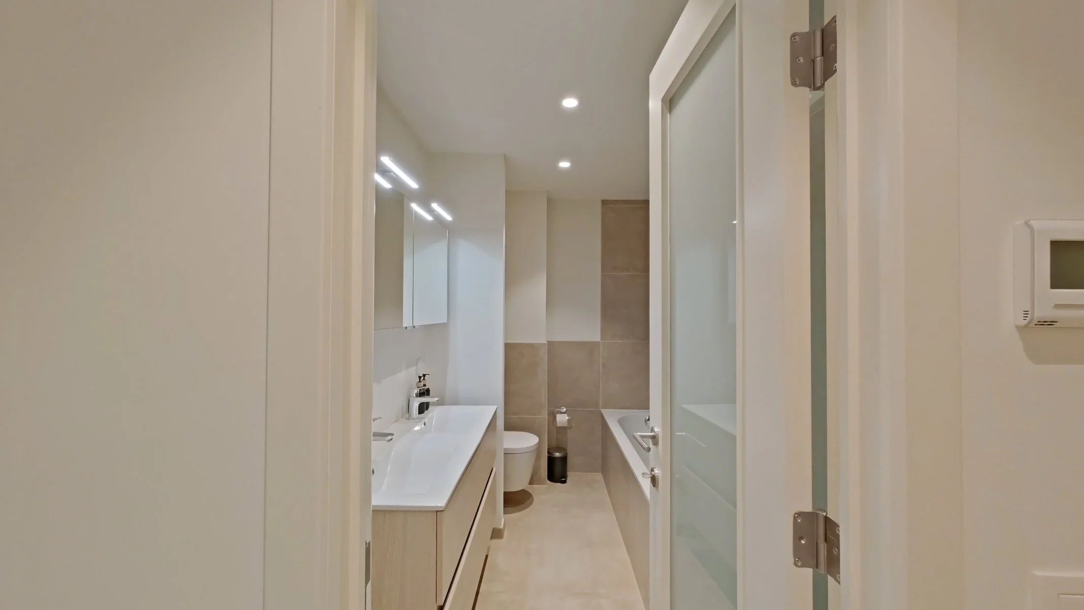 Bath Bedroom 3.2.jpg