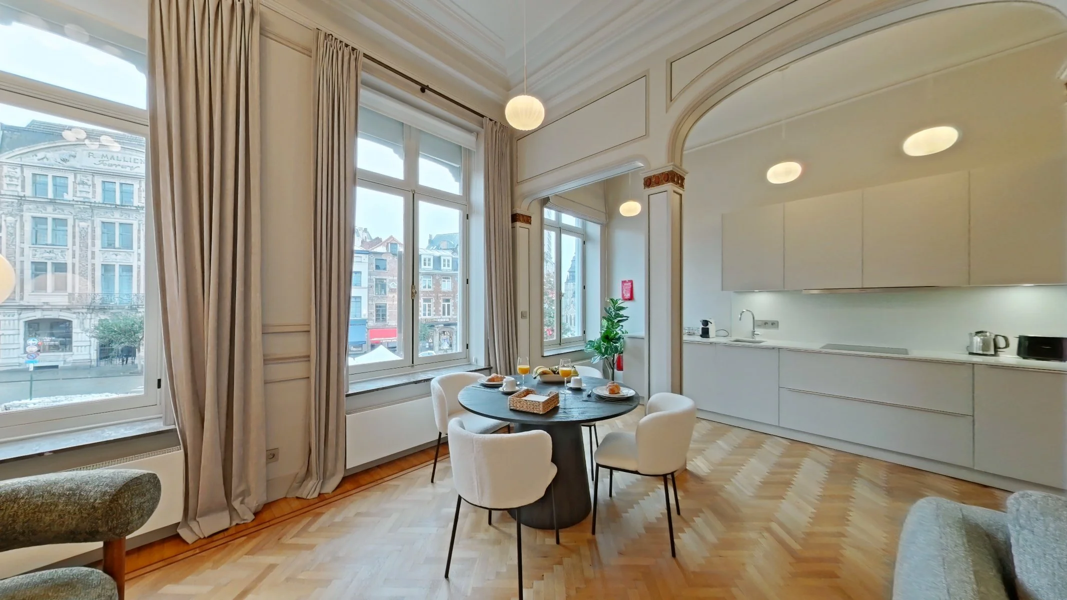 Living Bedroom (1).jpg