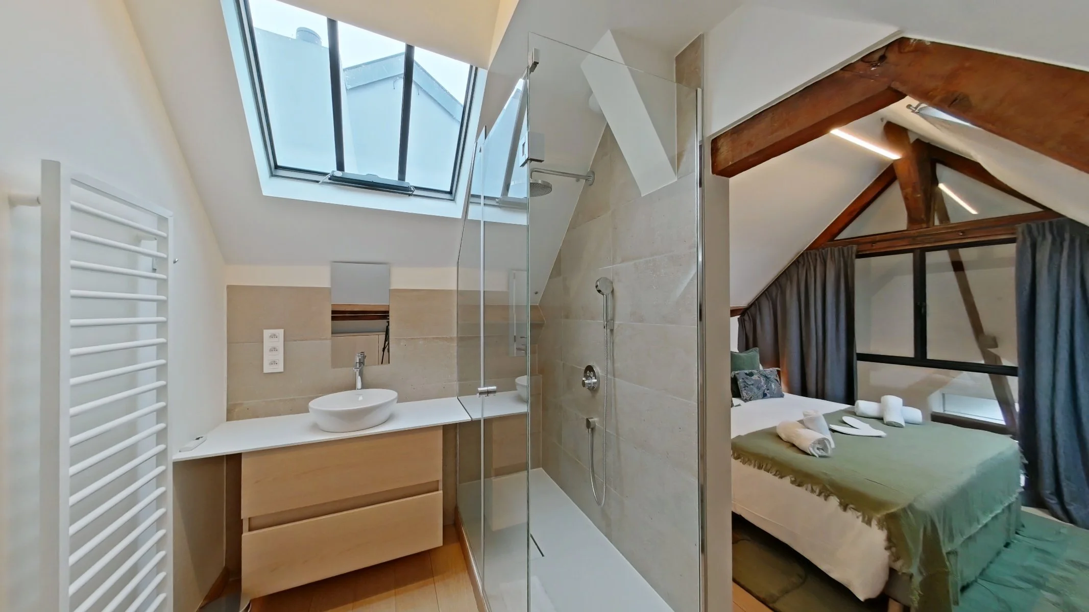 Salle Bain 2 Bedroom 1 St Floor.jpg