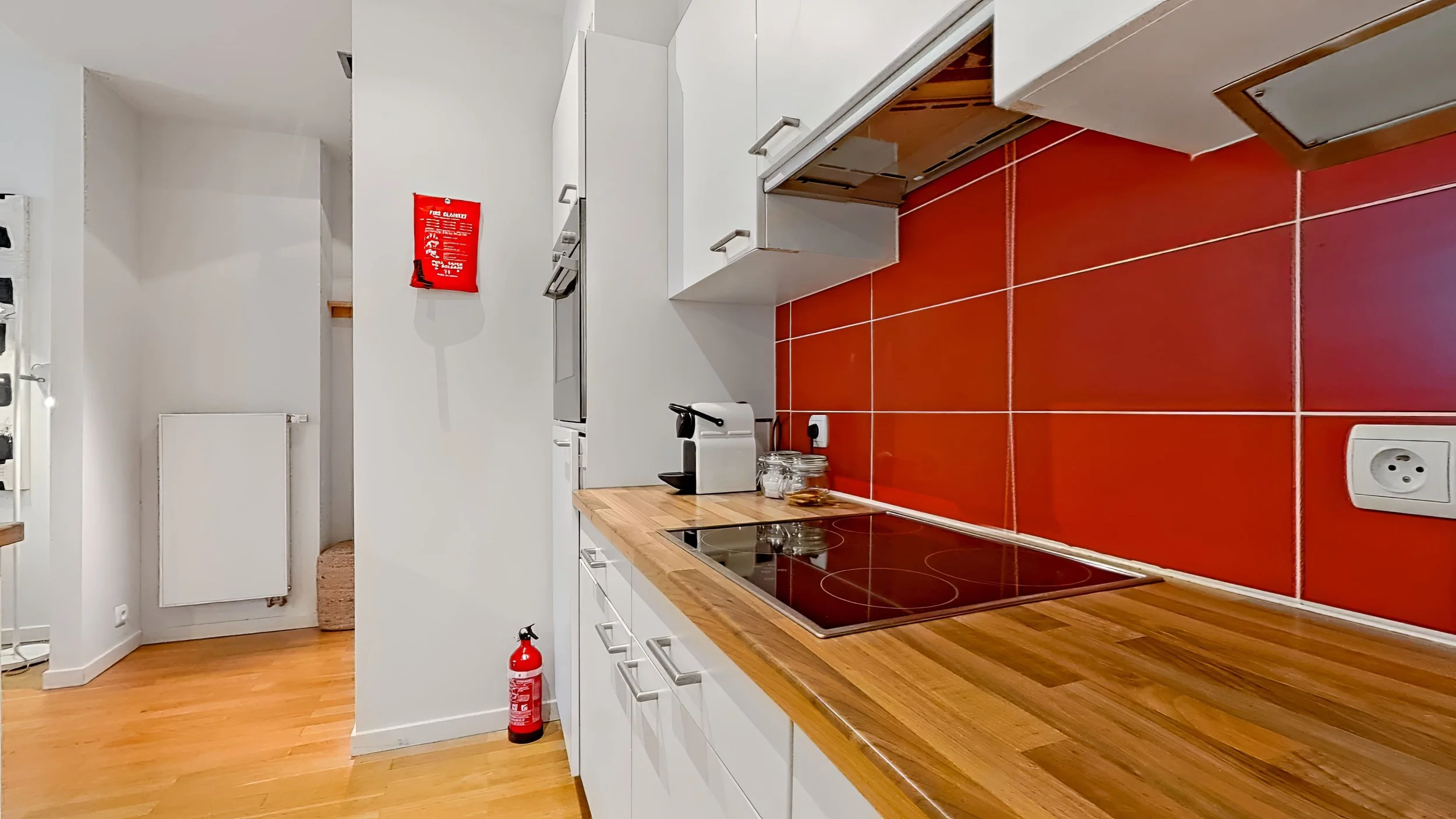 Kitchen (1)_edit.jpg