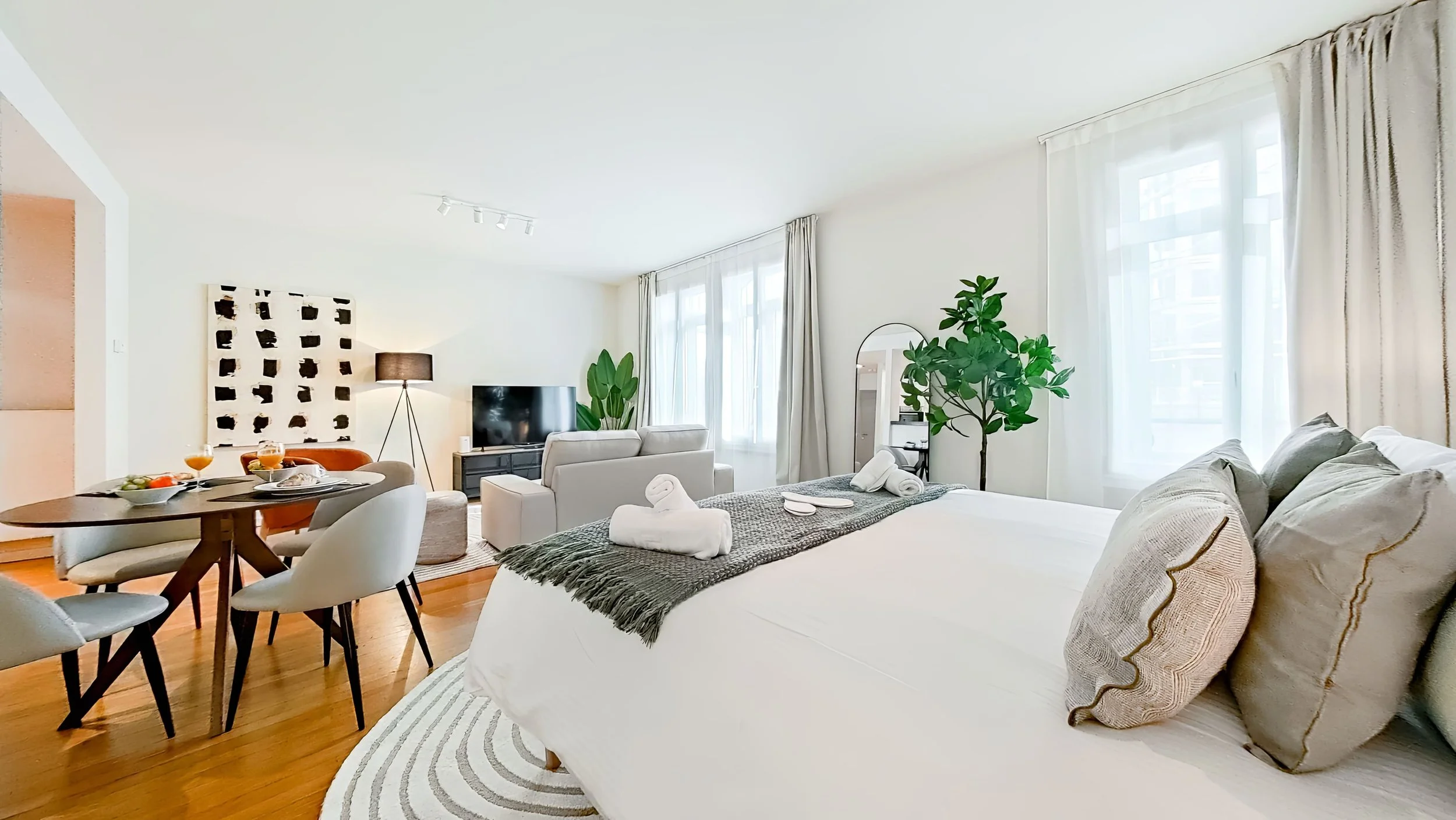 Bedroom (3)_edit.jpg