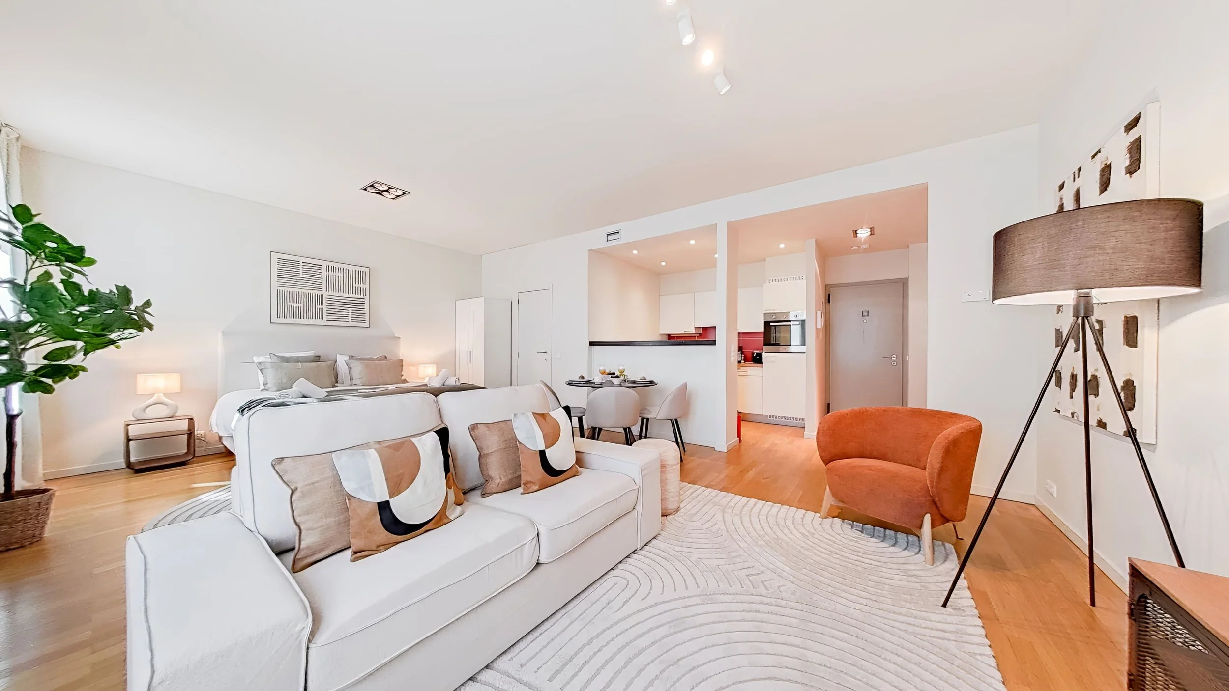 Living Room (1)_edit.jpg