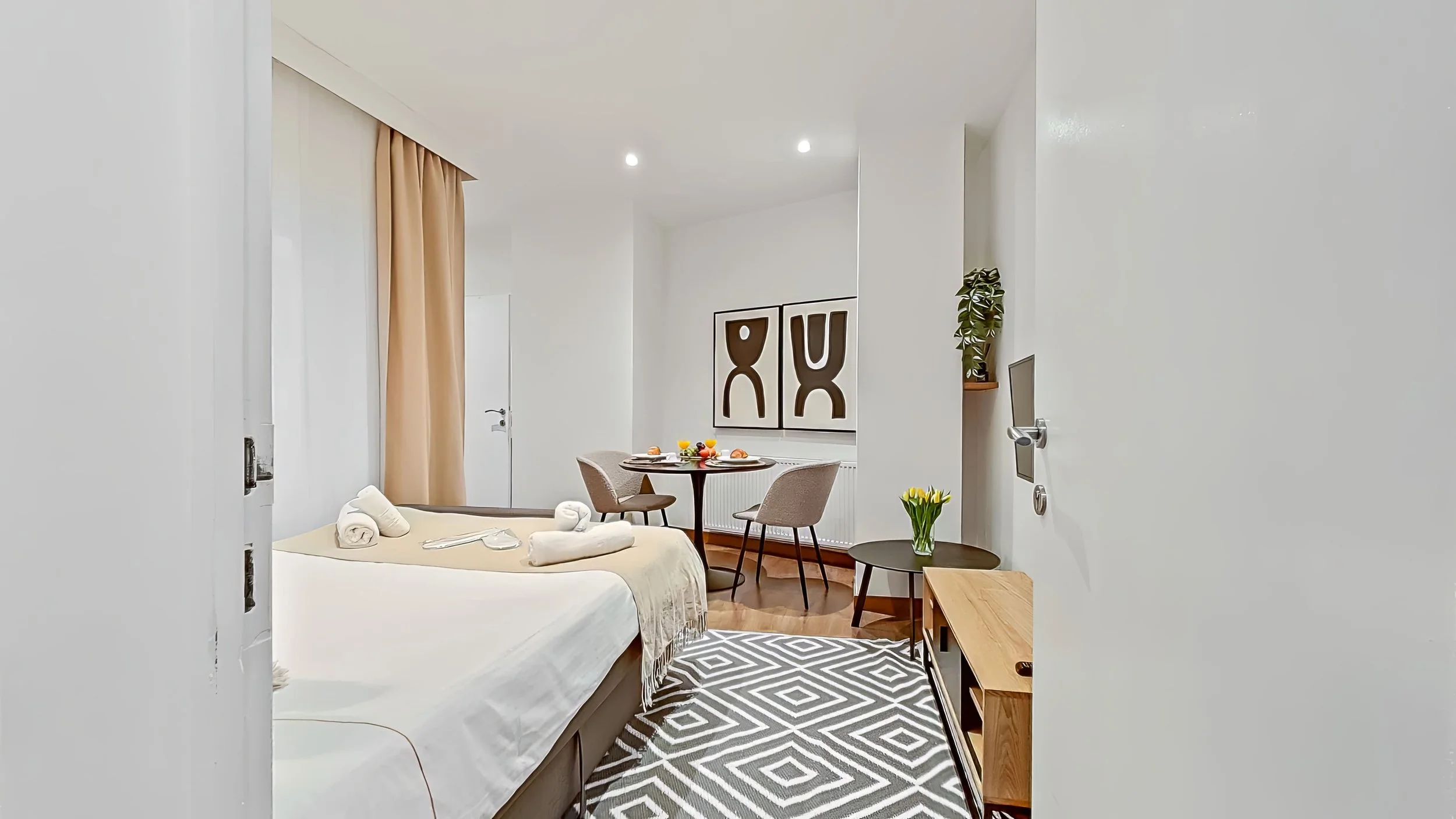 Entrance (1)_edit.jpg