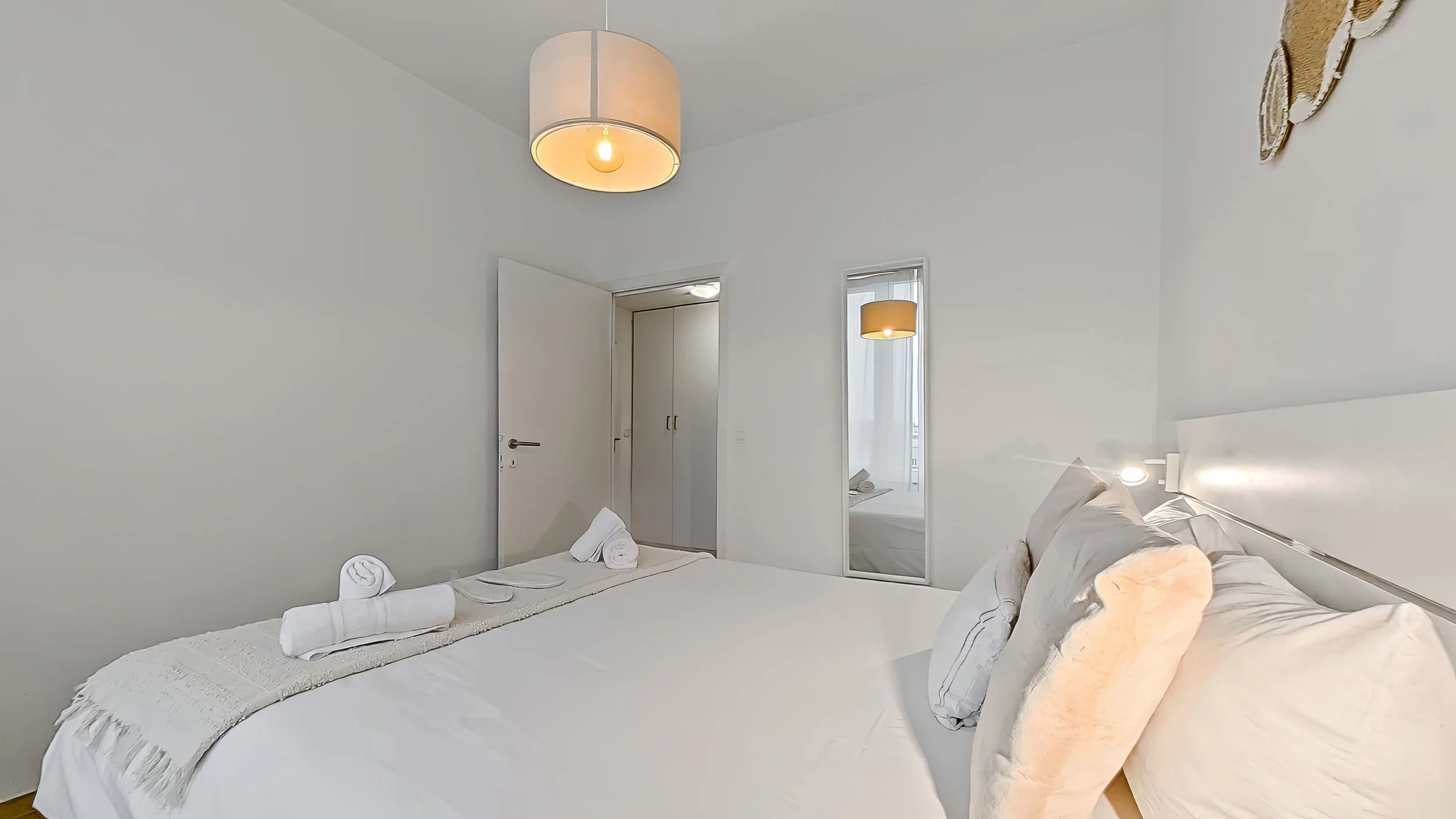 Bedroom (2)_edit.jpg