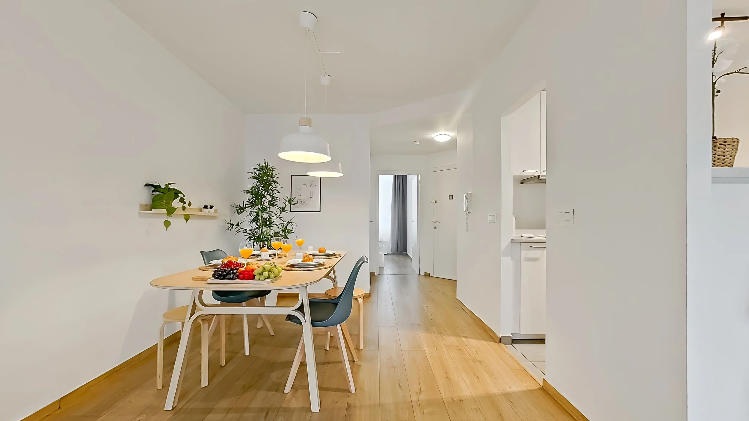 Living Room (1)_edit.jpg