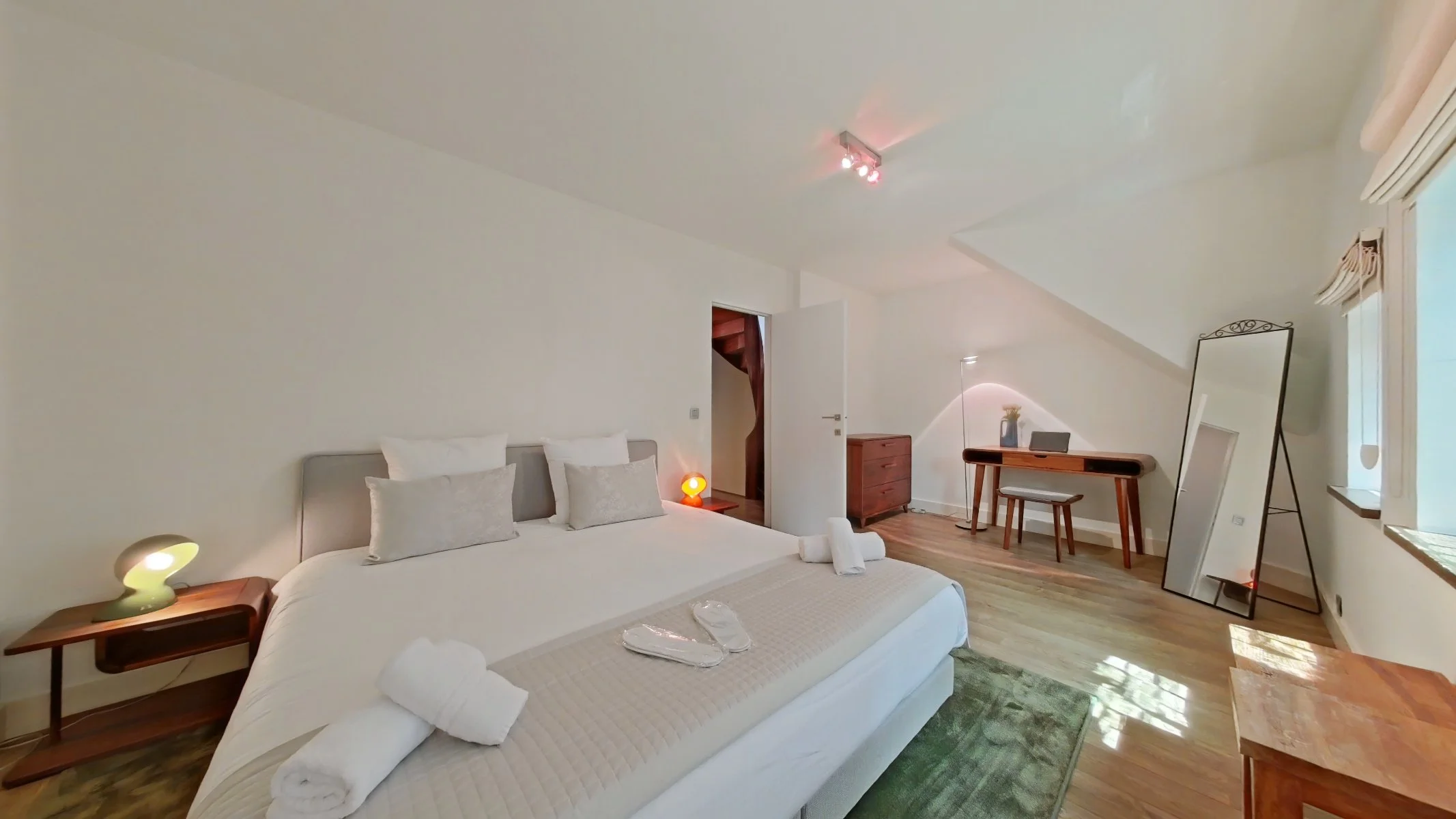Bedroom 2 (1).jpg